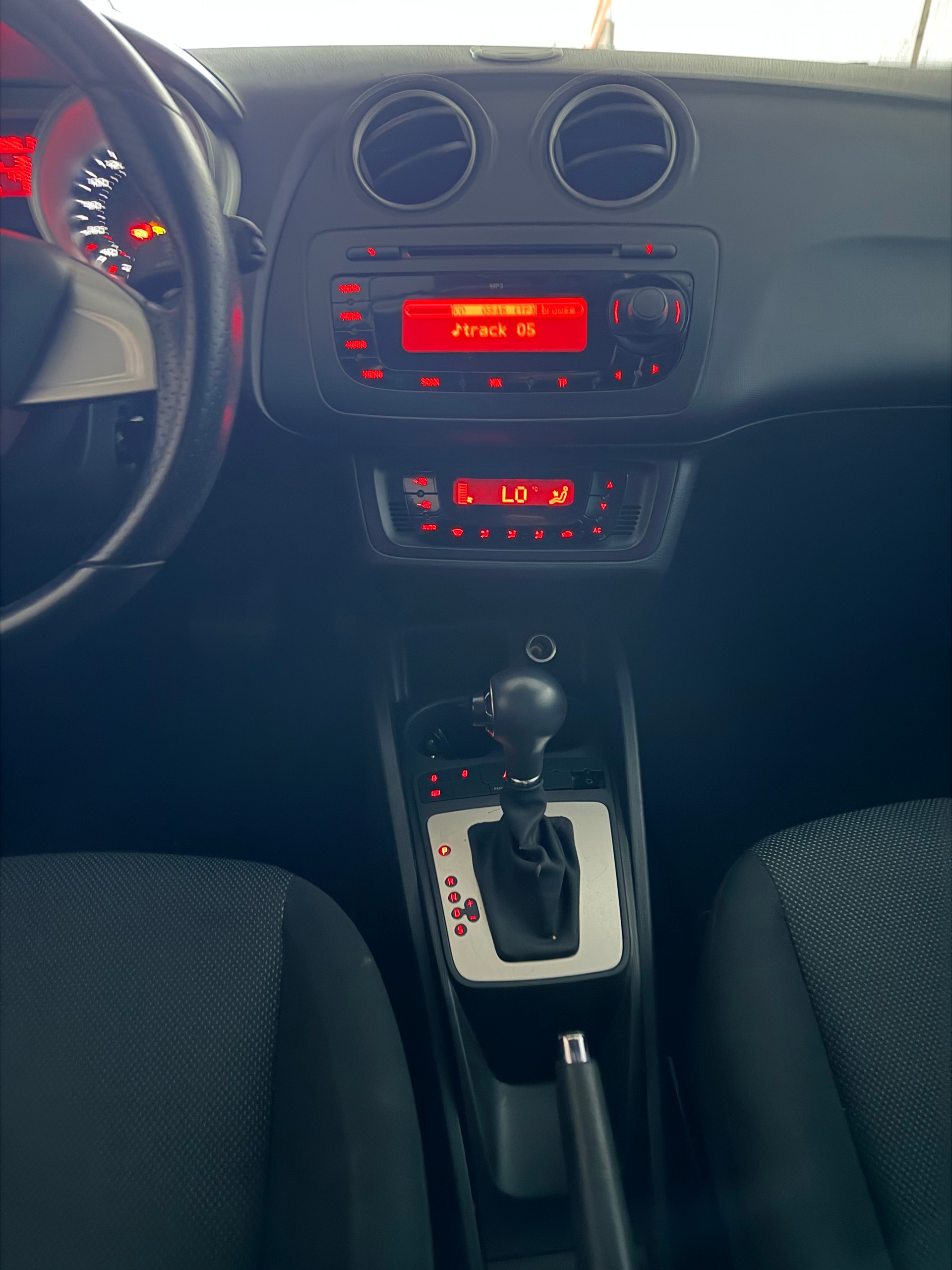 SEAT 1.6 16V Style DSG-image-6