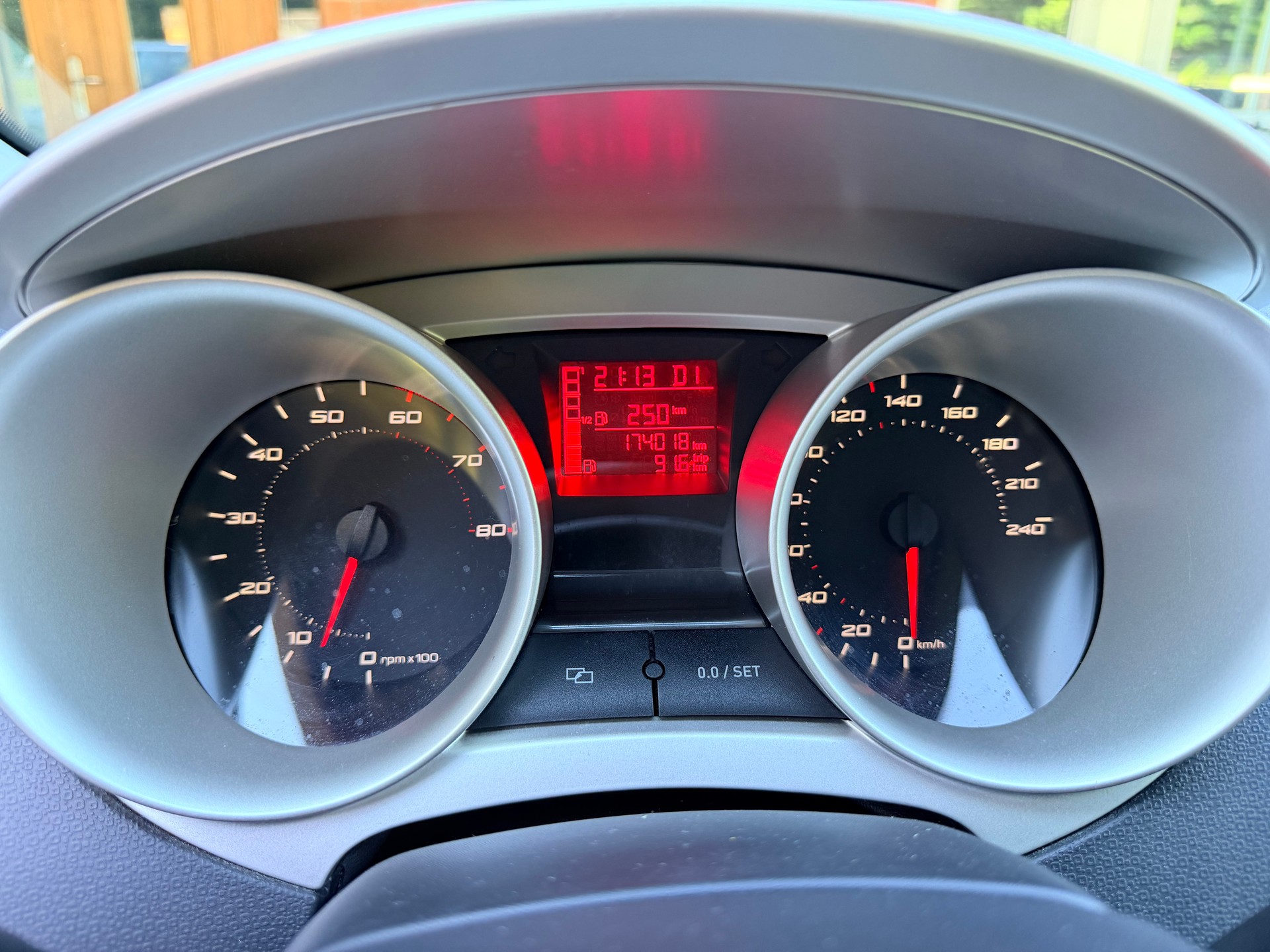 SEAT 1.6 16V Style DSG-image-7