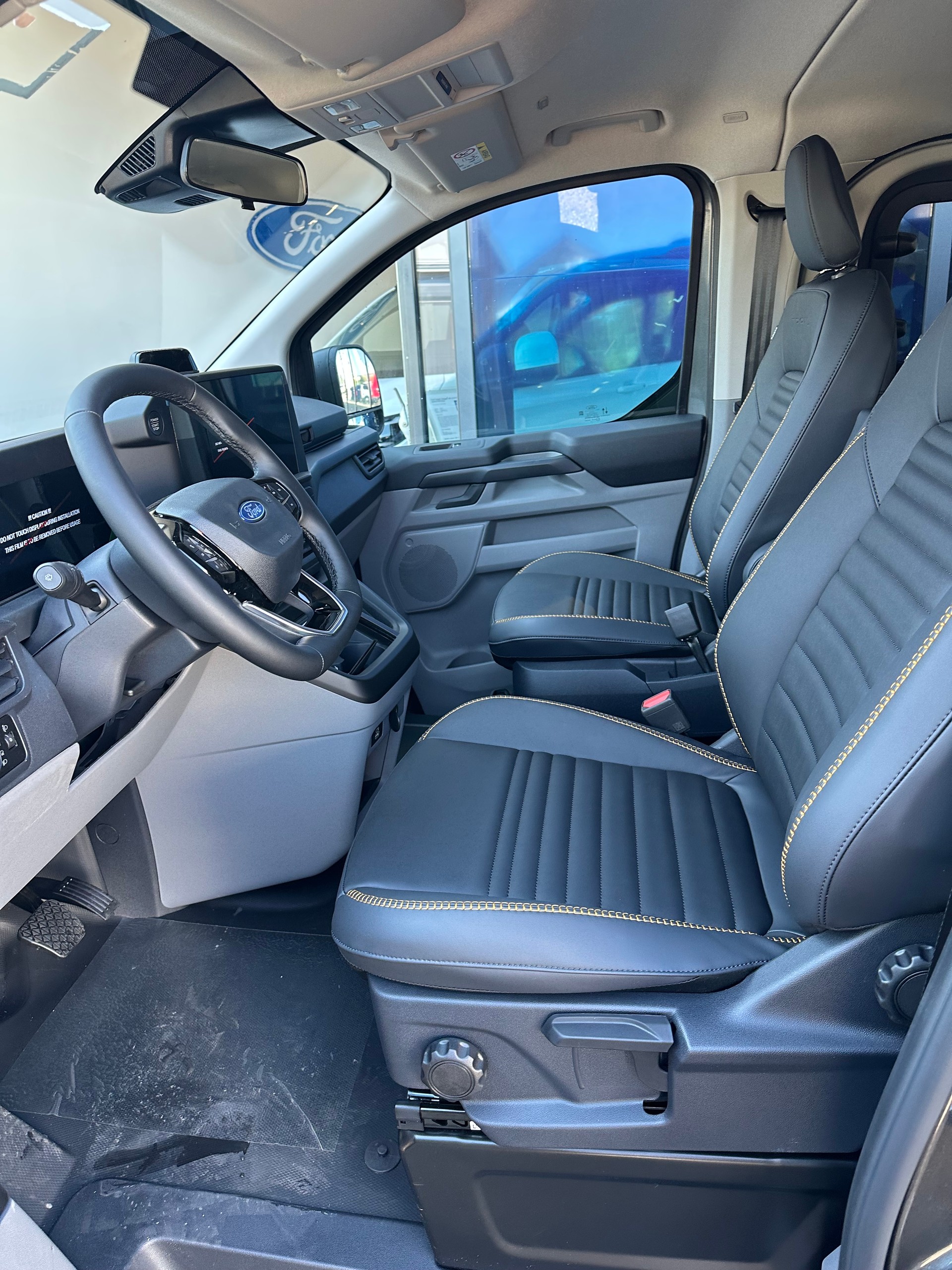 FORD Transit C combi 320 L1 2.0 Eco Trail/170CV/4x4 Aut.-image-10