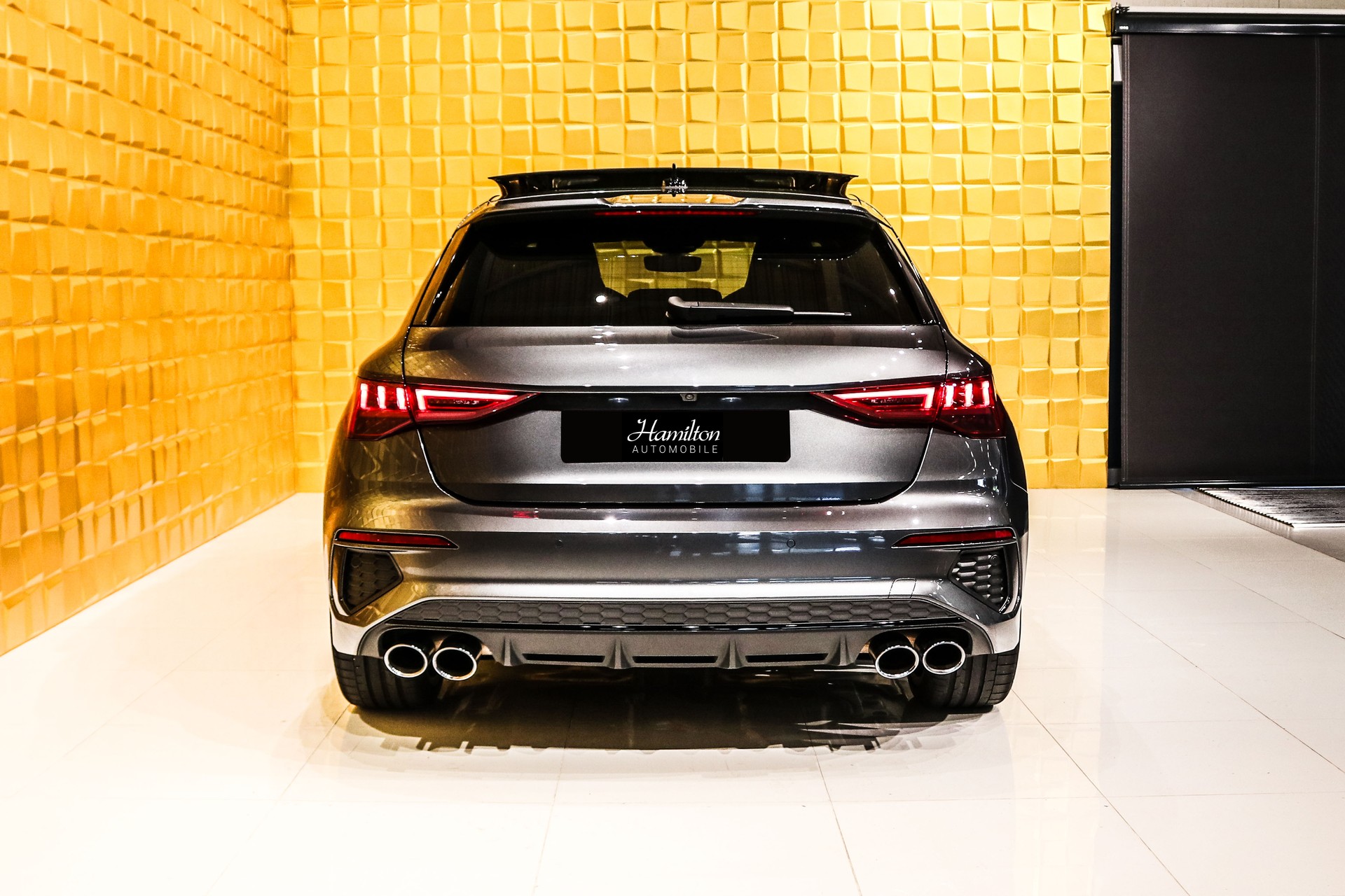 AUDI S3 Sportback 2.0 TFSI quattro S-tronic-image-6