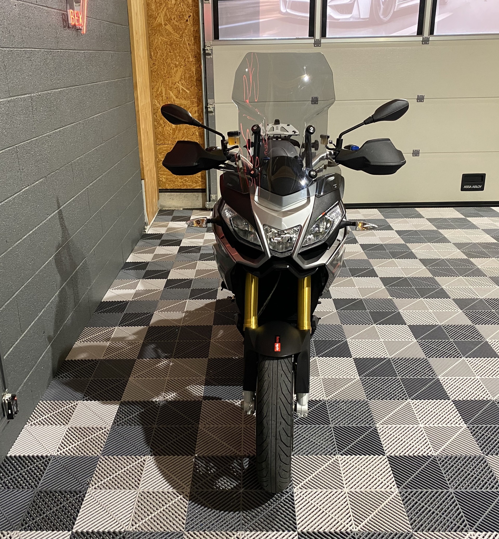 APRILIA Caponord 1200 ABS/TC Travel Pack-image-11