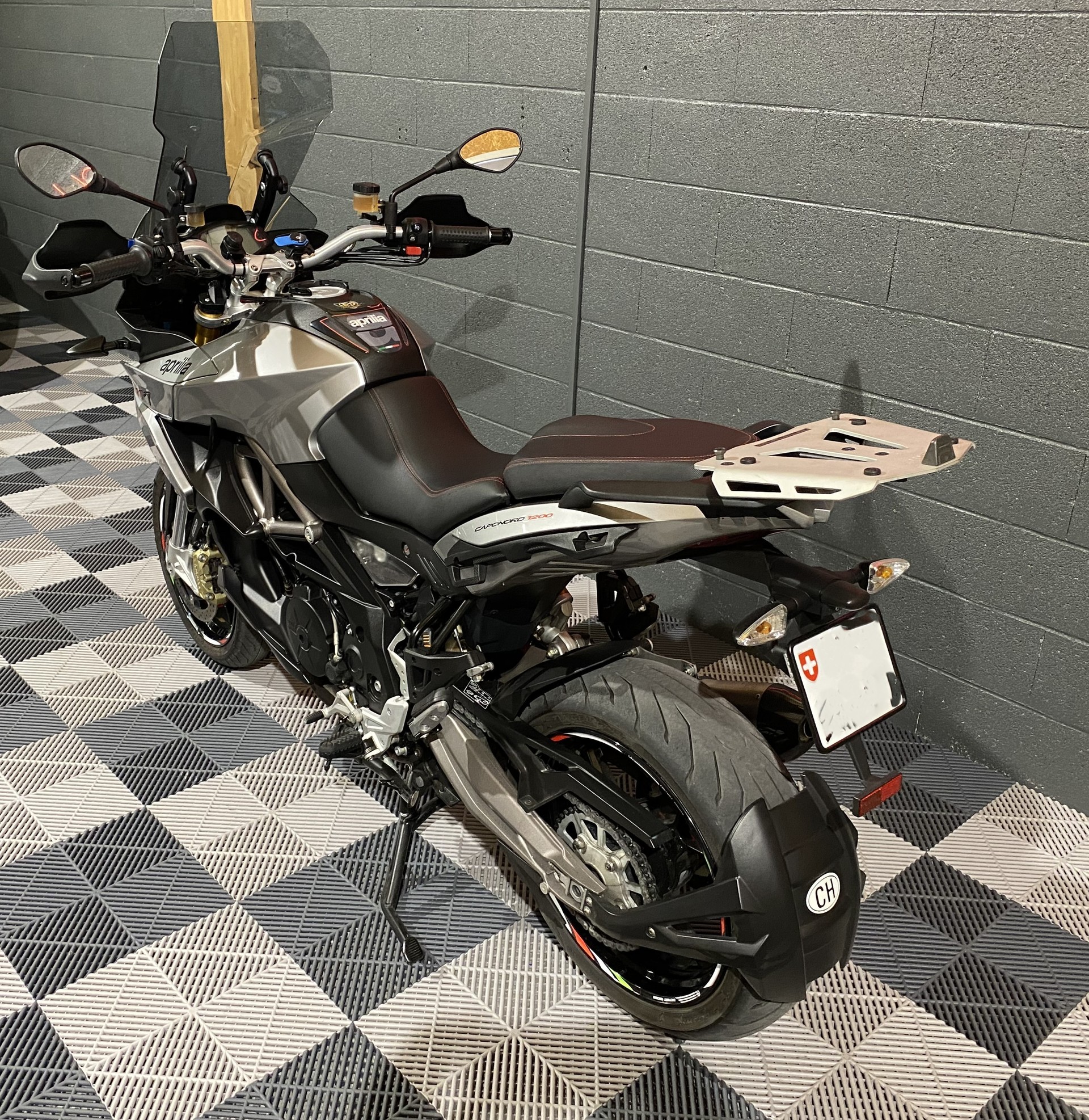 APRILIA Caponord 1200 ABS/TC Travel Pack-image-13