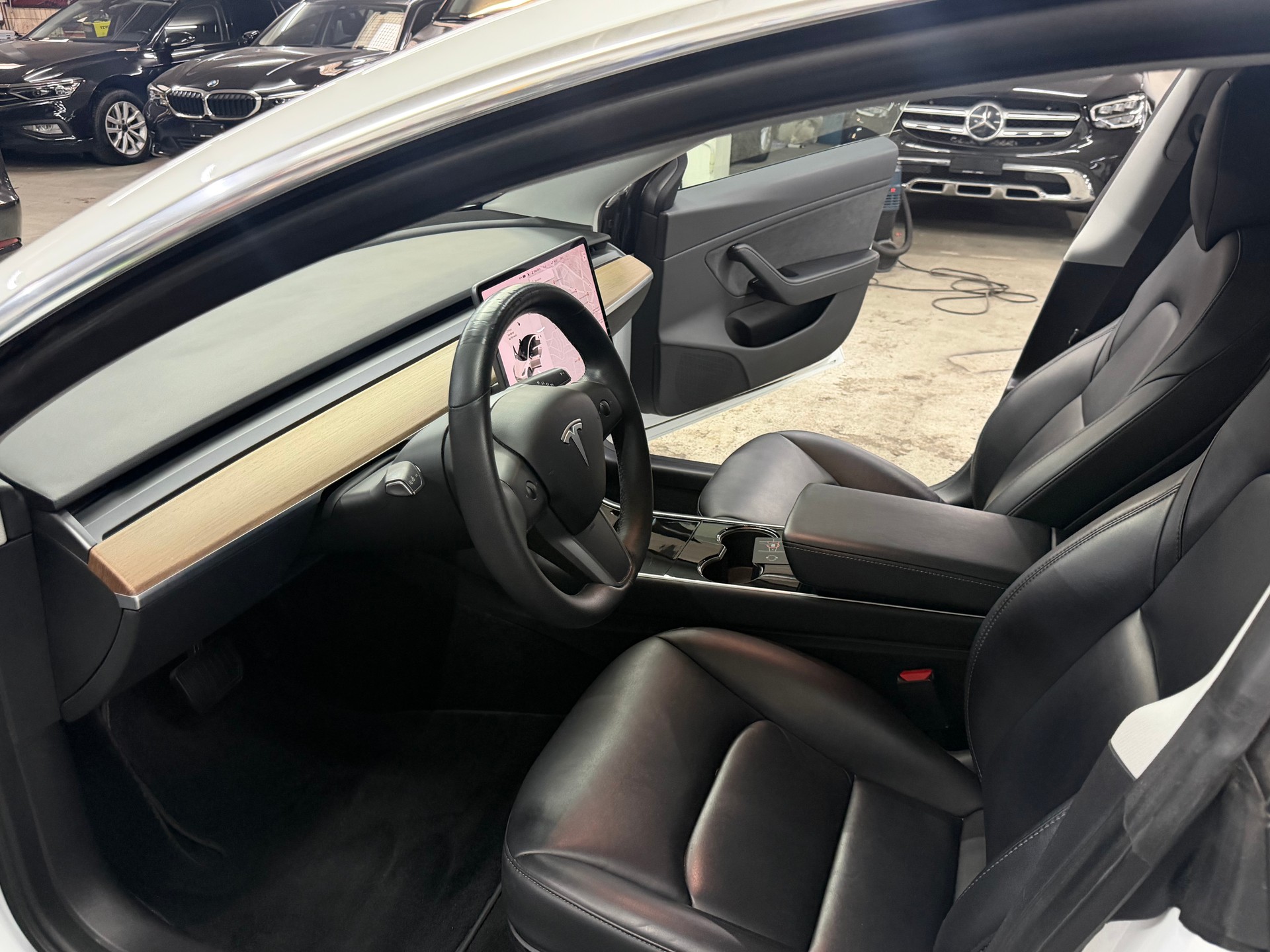 TESLA Model 3 Long Range Dual Motor AWD-image-13