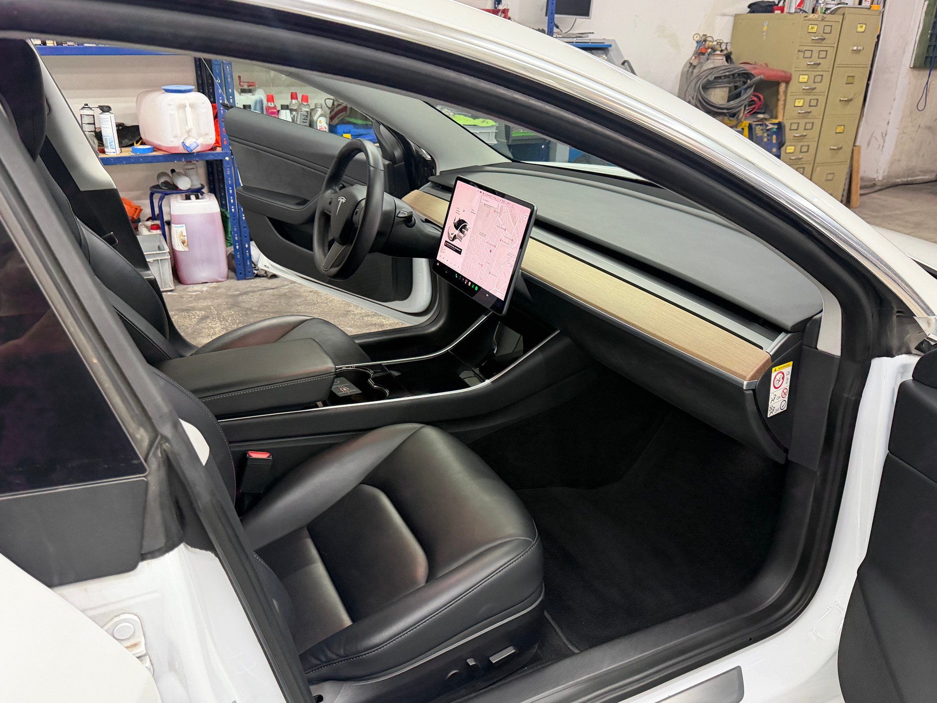 TESLA Model 3 Long Range Dual Motor AWD-image-7