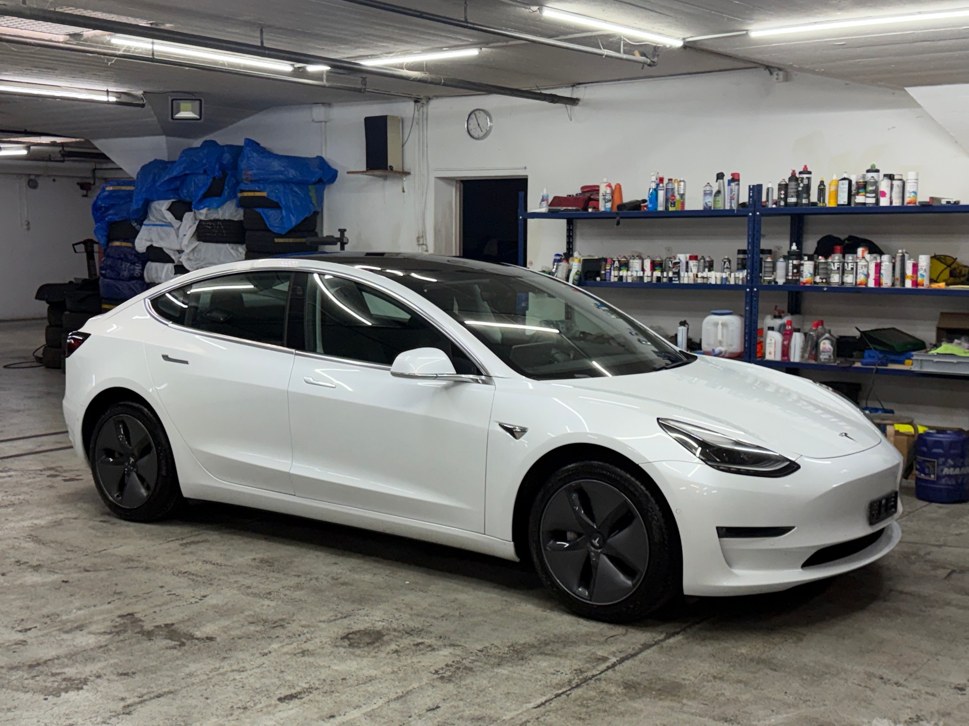 TESLA Model 3 Long Range Dual Motor AWD-image-15