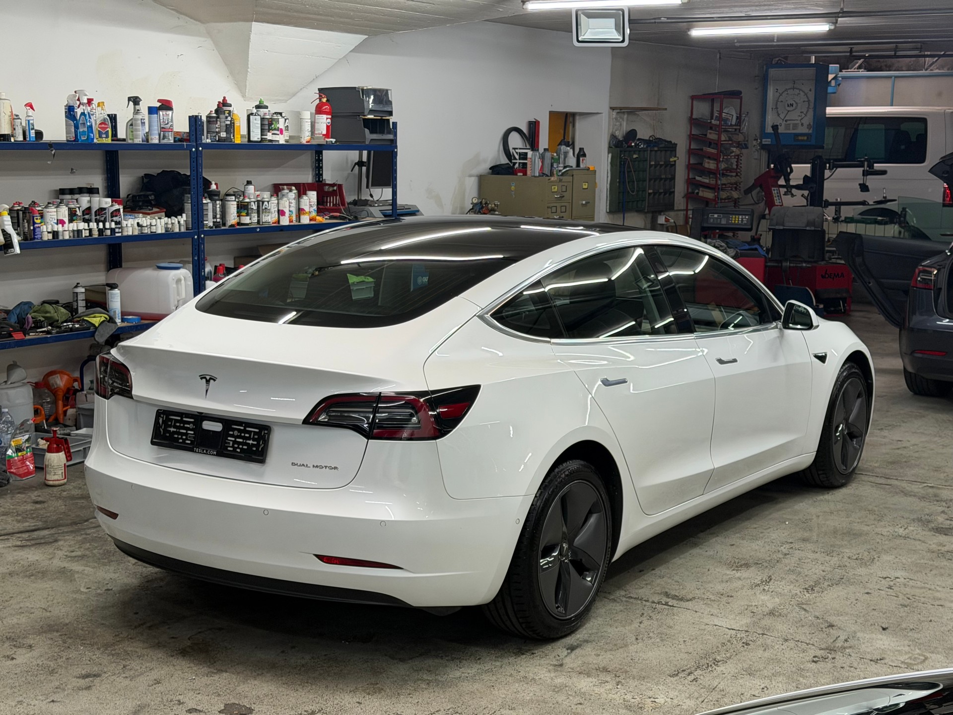 TESLA Model 3 Long Range Dual Motor AWD-image-2
