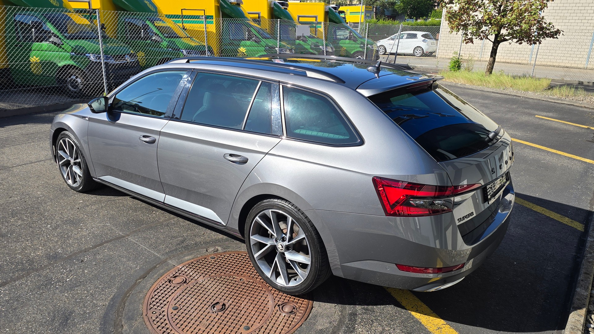 SKODA 2.0 TDI 200 SportLine 4x4 DSG-image-4