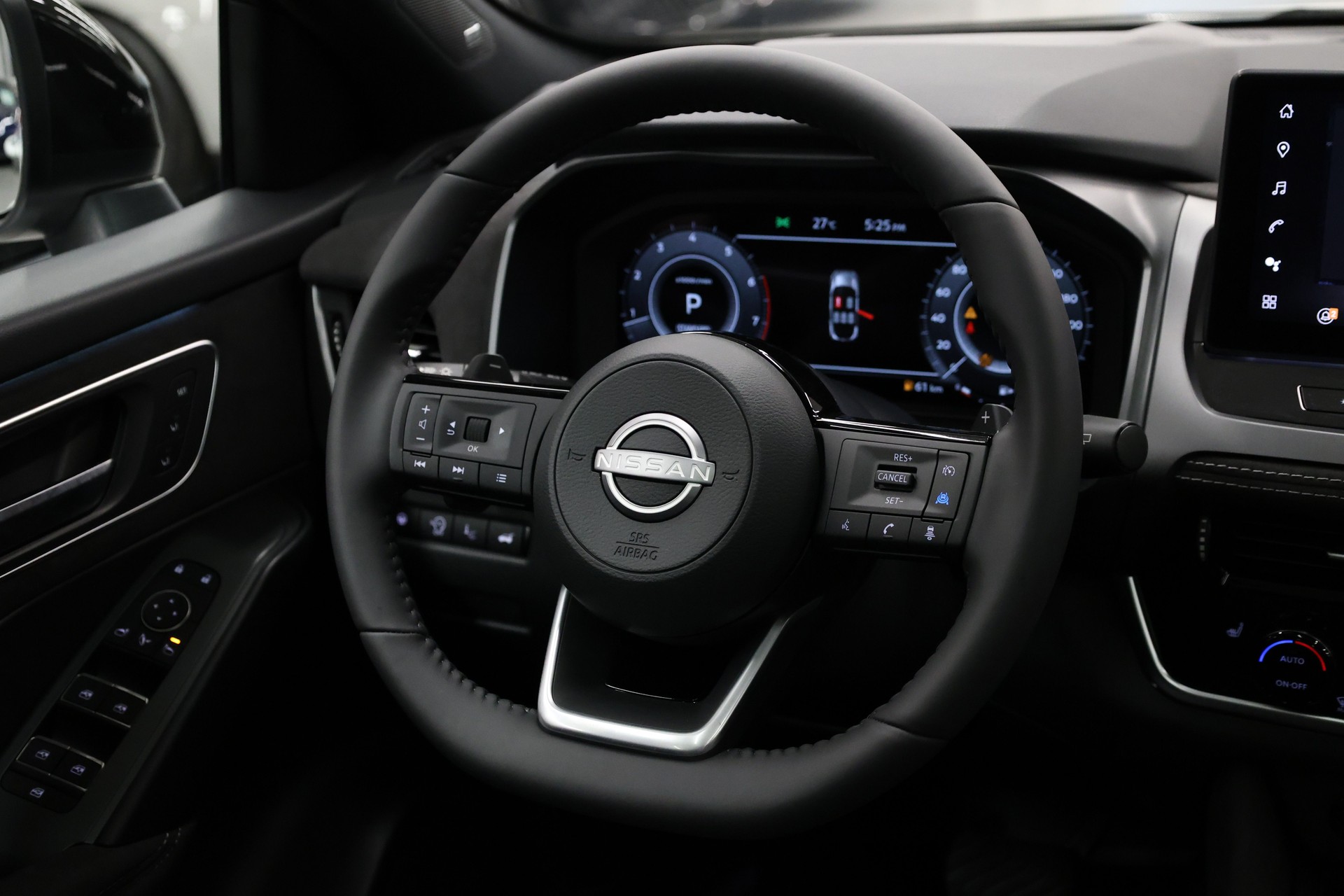 NISSAN Qashqai 1.3 DIG-T Tekna+ 4x4-image-20