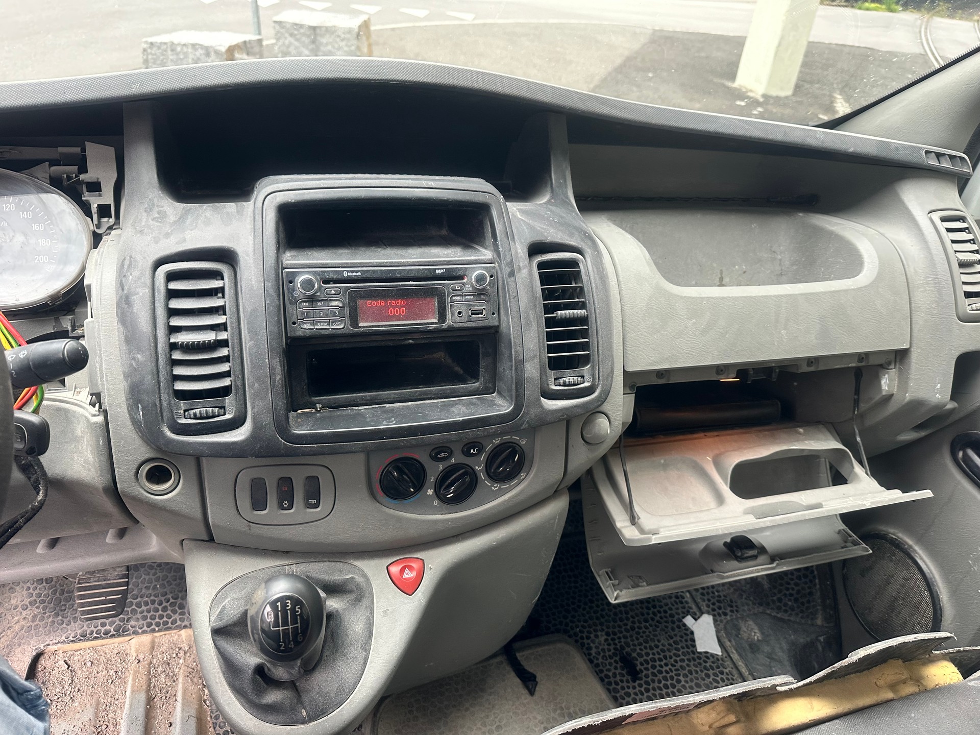 OPEL Vivaro 2.0 CDTI 2.7t L1H1-image-12
