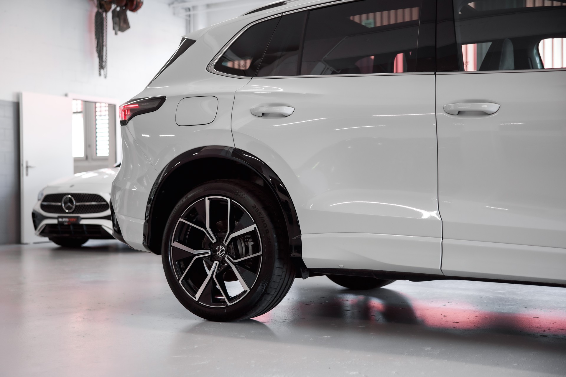 VW Tiguan 2.0 TSI R-Line DSG 4motion-image-11