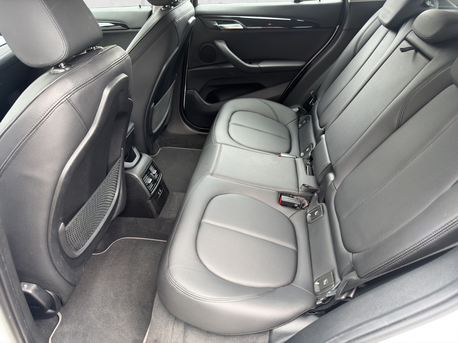 BMW X1 xDrive 25e Sport Line-image-11