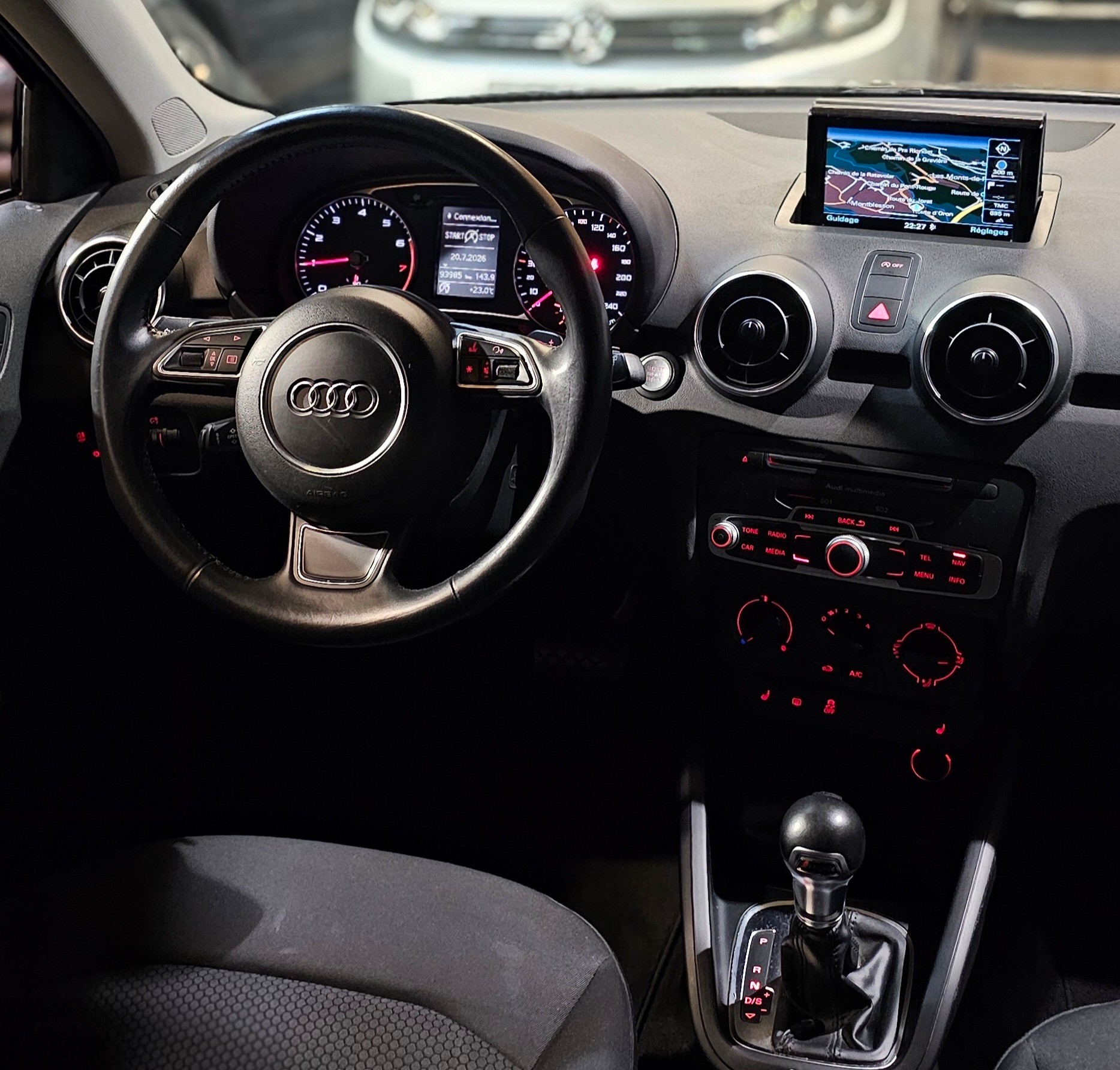 AUDI A1 Sportback 1.0 TFSI S-tronic-image-18