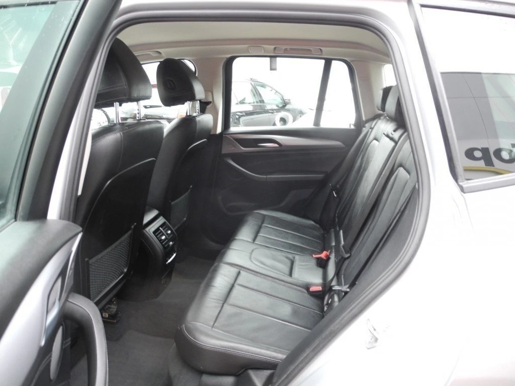 BMW X3 xDrive 20d Steptronic ** mit Voll-Leder Ausstattung ** G-Navi **-image-11