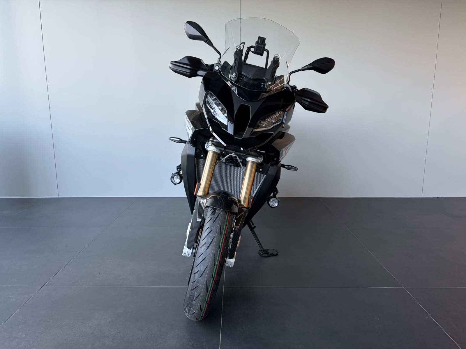 BMW S 1000 XR - mit 2.94%-Leasing ab 276.-/Monat möglich*-showroom-element-2