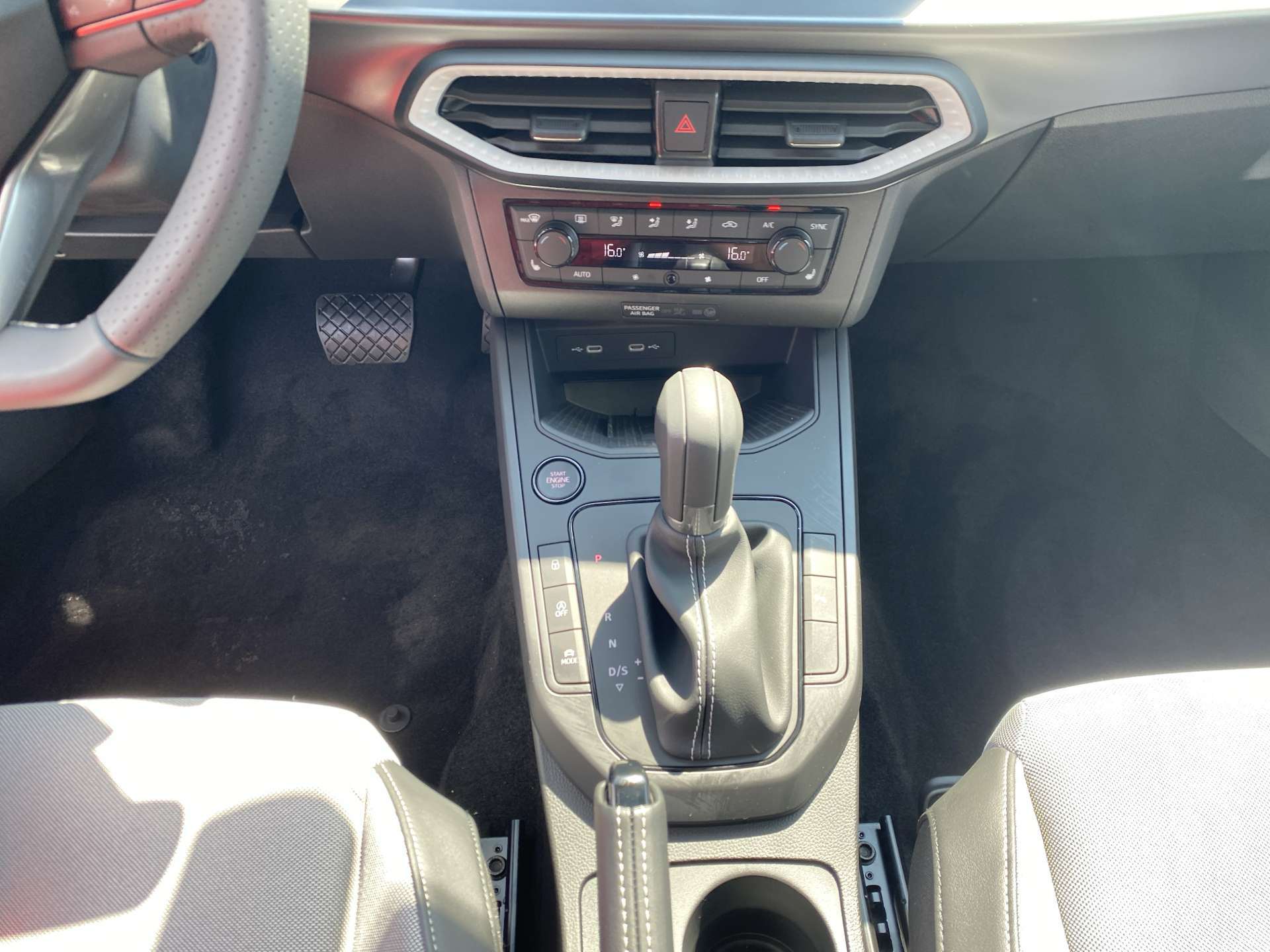 SEAT Ibiza 1.5 EcoTSi FR DSG-Automat-image-10