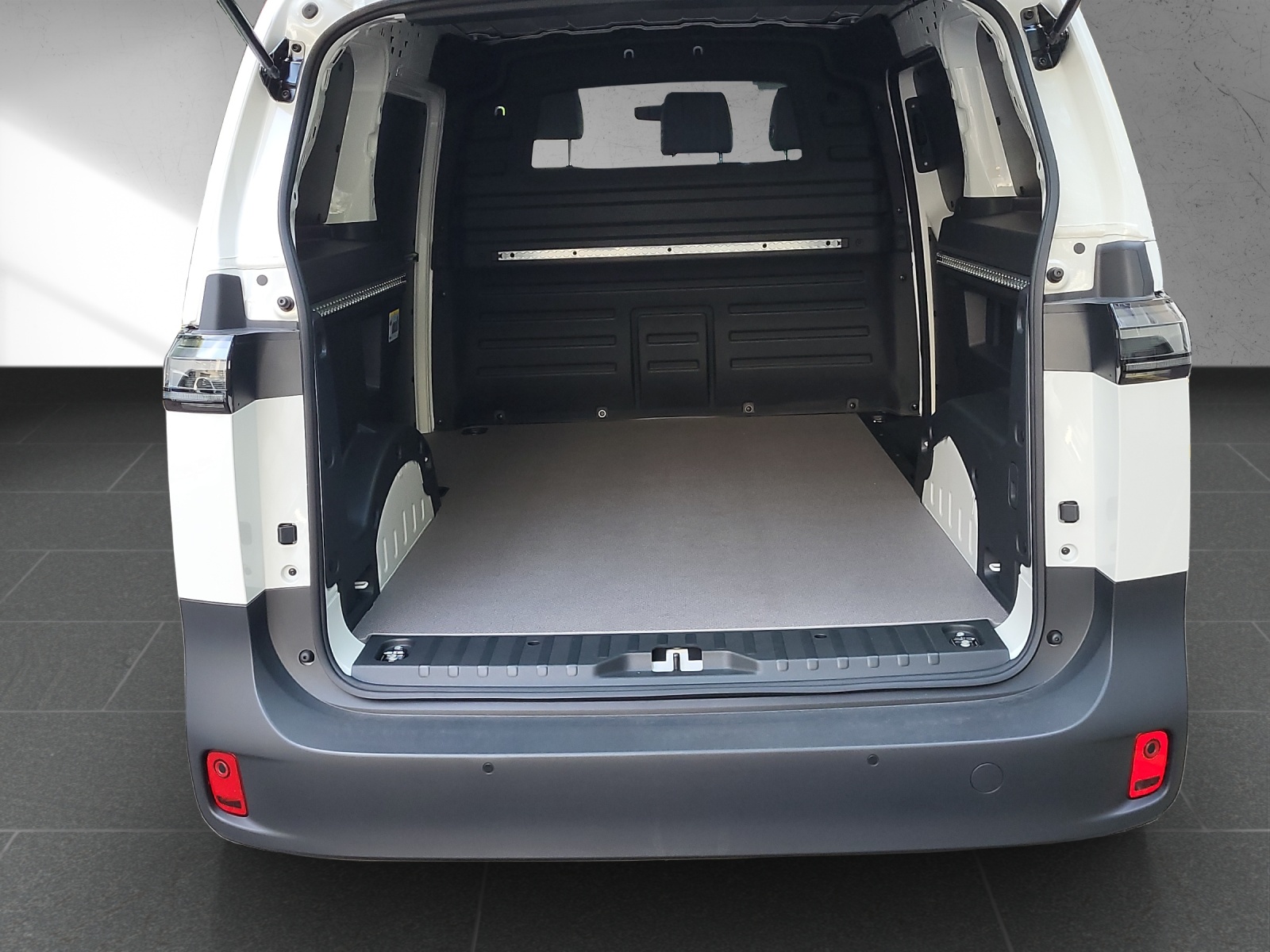 VW ID Buzz Cargo Pure-image-16