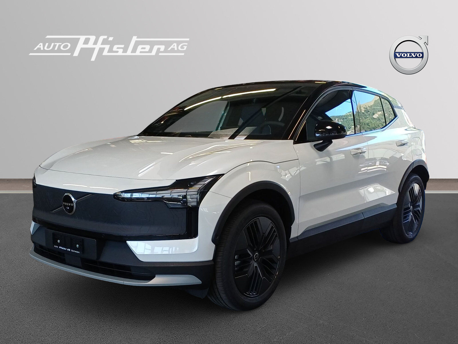 VOLVO EX30 CC P8 Ultra AWD-image-0