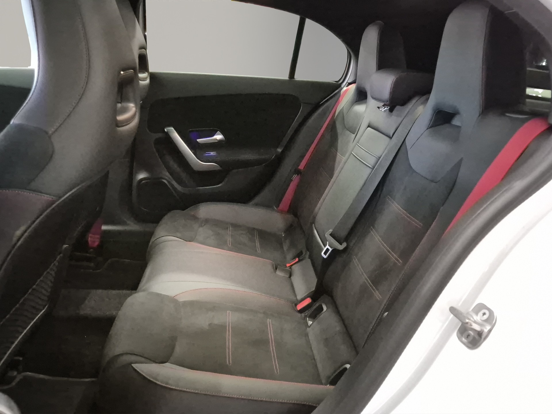 MERCEDES-BENZ A AMG 35 4Matic 8G-DCT -CH--image-12