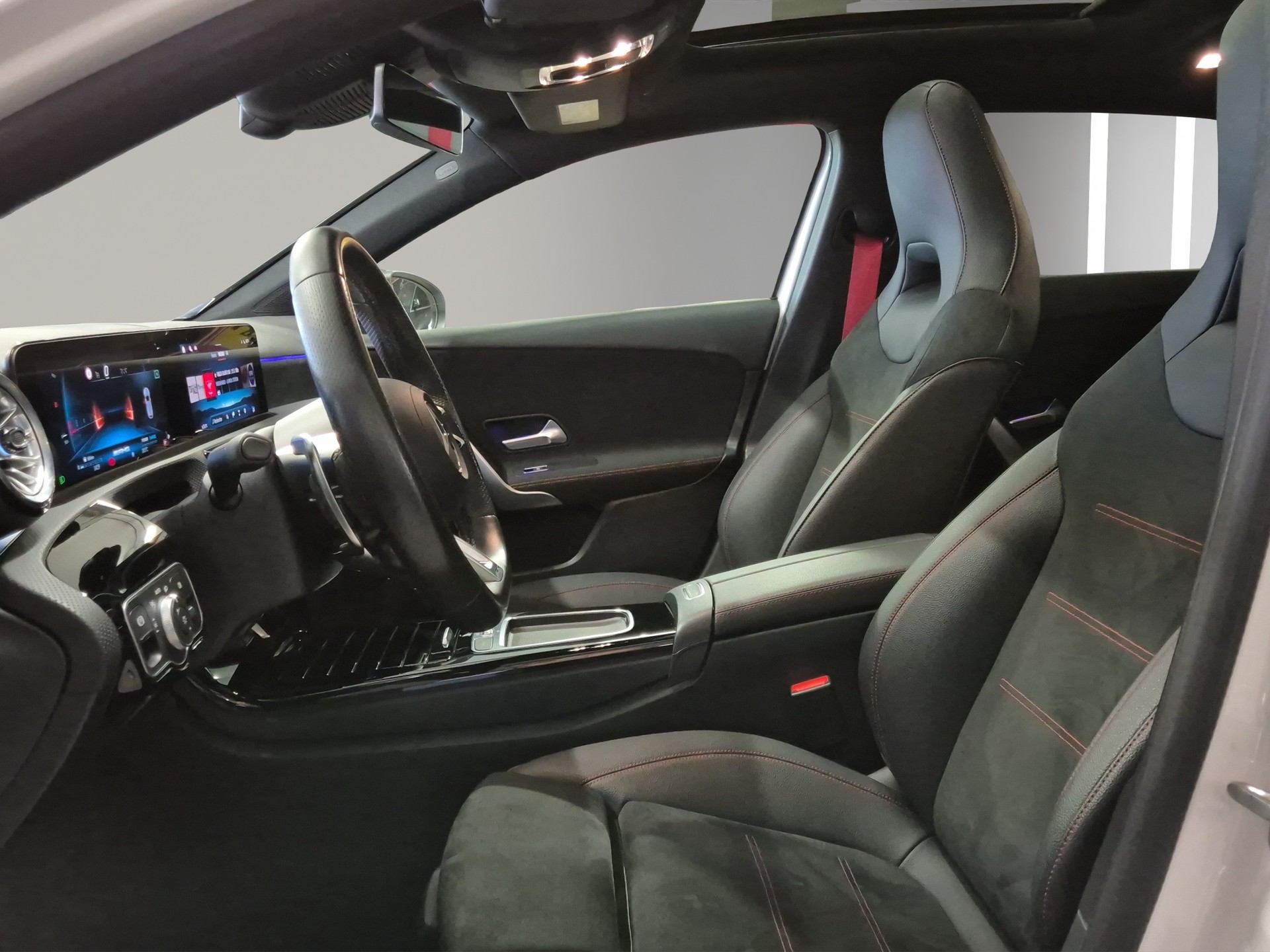 MERCEDES-BENZ A AMG 35 4Matic 8G-DCT -CH--image-7
