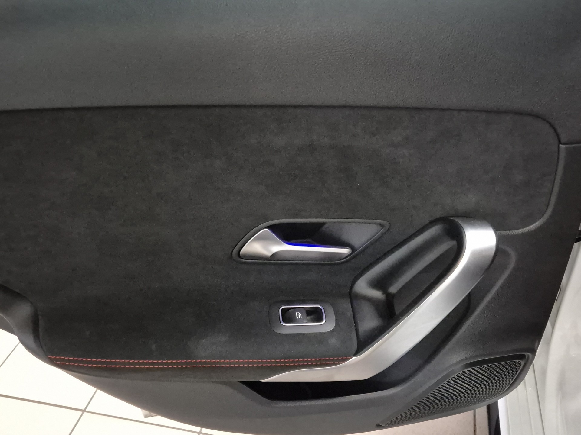 MERCEDES-BENZ A AMG 35 4Matic 8G-DCT -CH--image-11