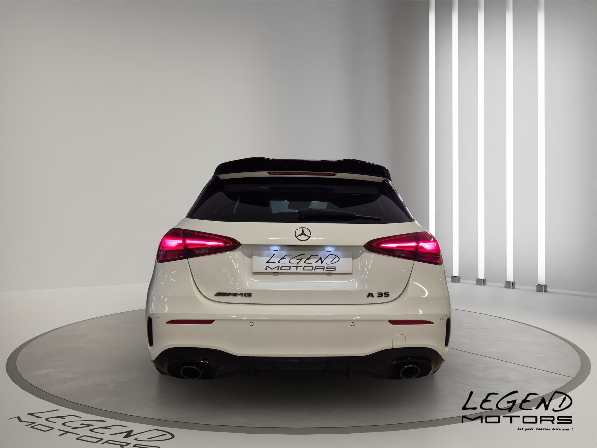 MERCEDES-BENZ A AMG 35 4Matic 8G-DCT -CH--image-4