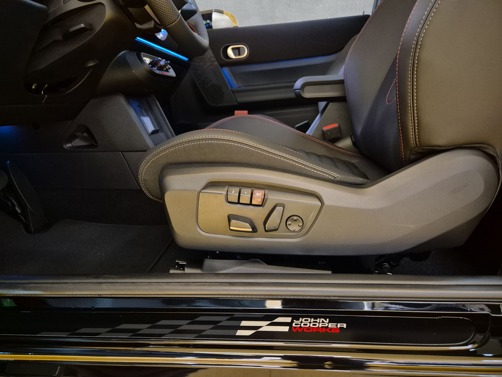 MINI F66 2.0i Cooper S John Cooper Works Trim (CH) *Pack XL*-image-21