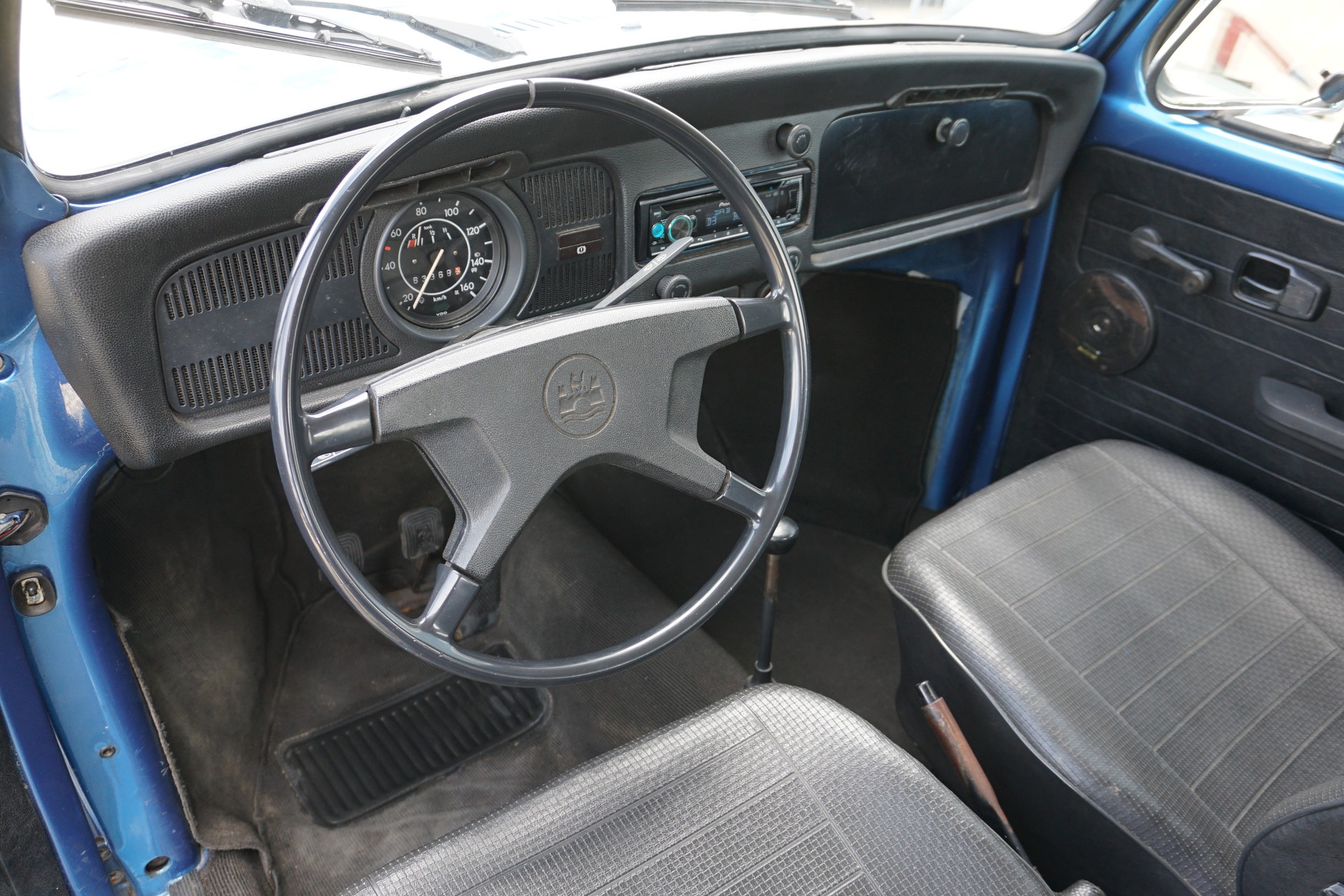 VW Käfer 11-1300 mit Schiebedach-image-18