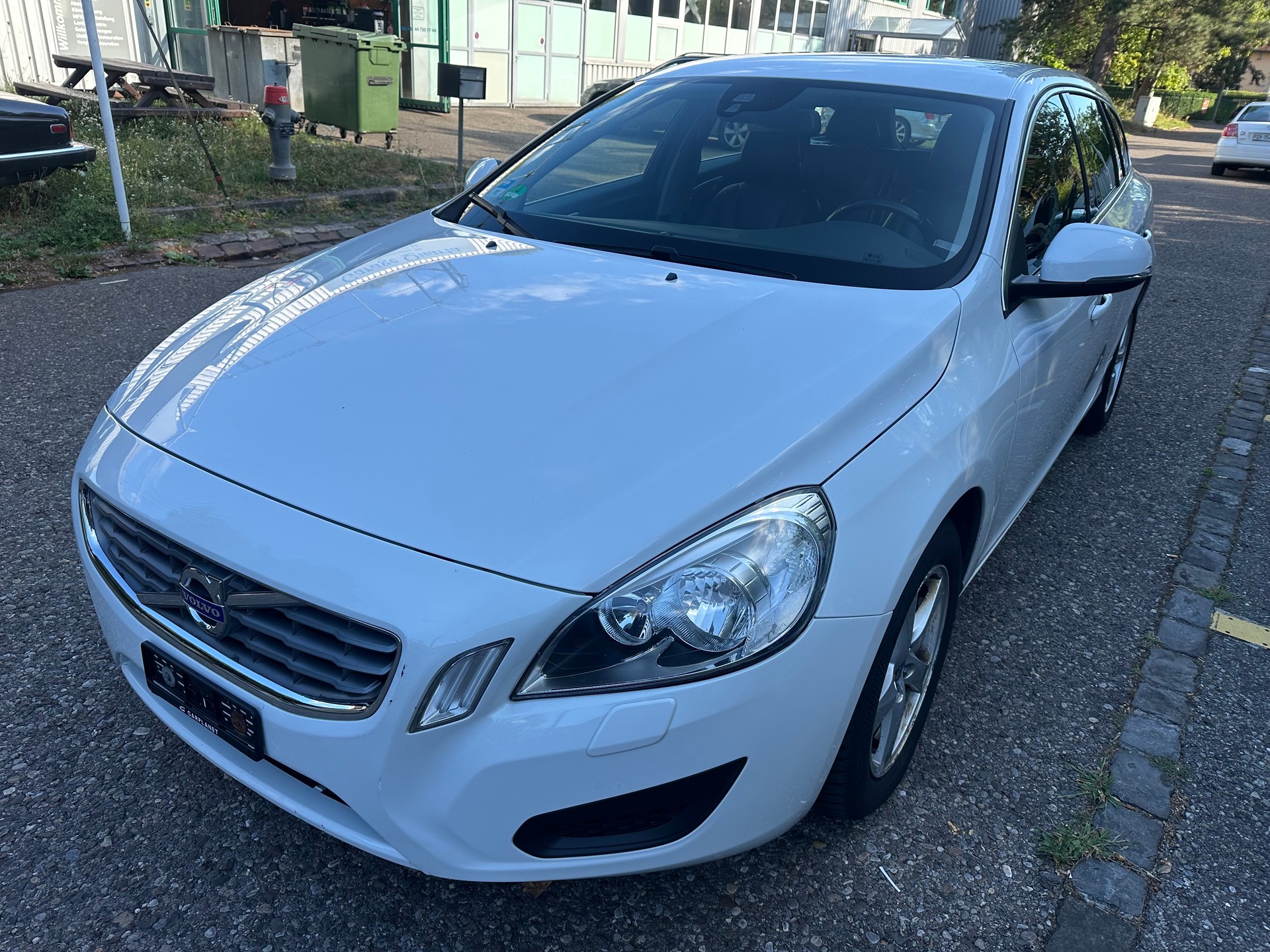 VOLVO V60 D5 AWD Geartronic-image-1
