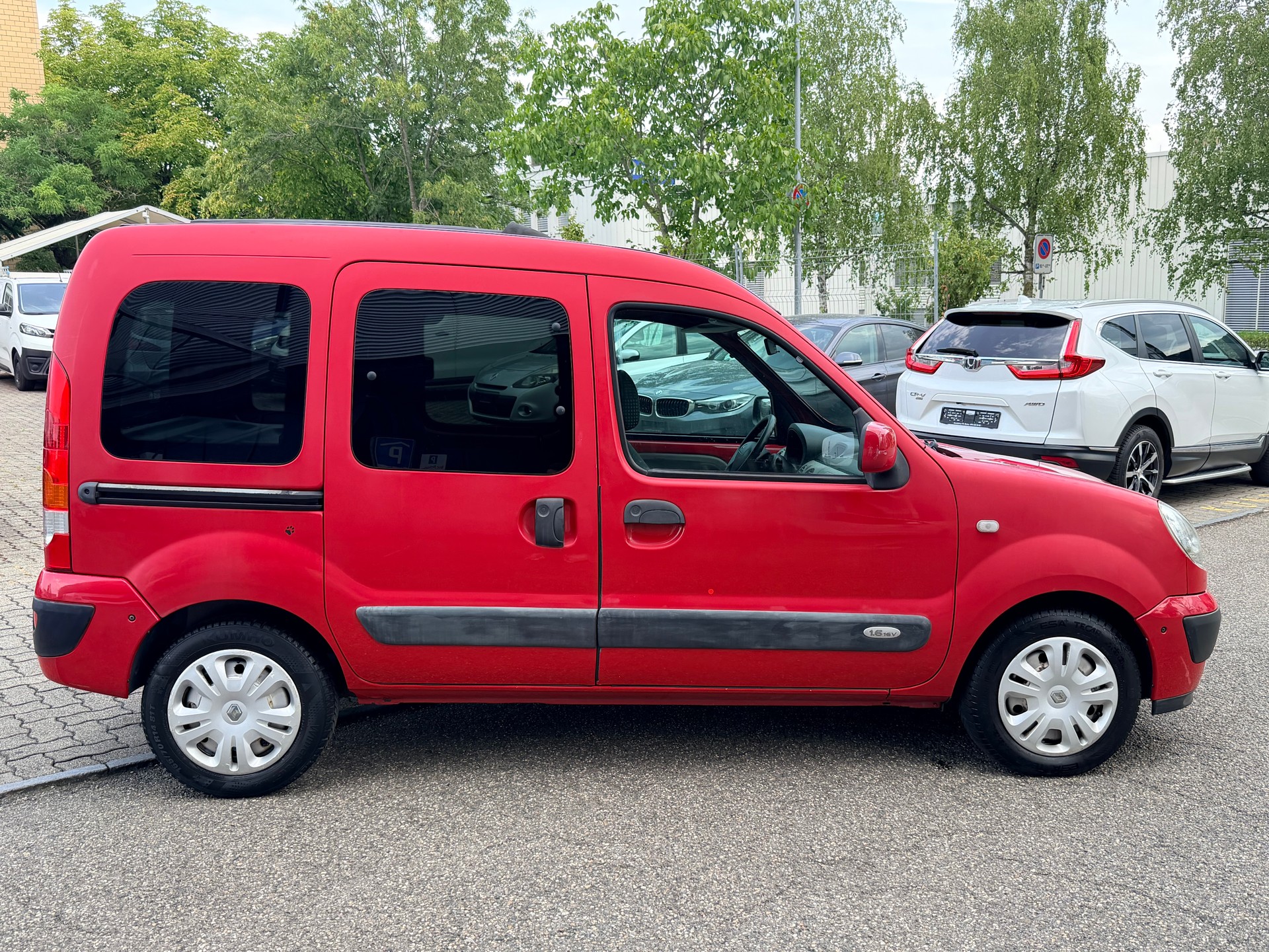 RENAULT Kangoo 1.6 16V Privilège-image-1