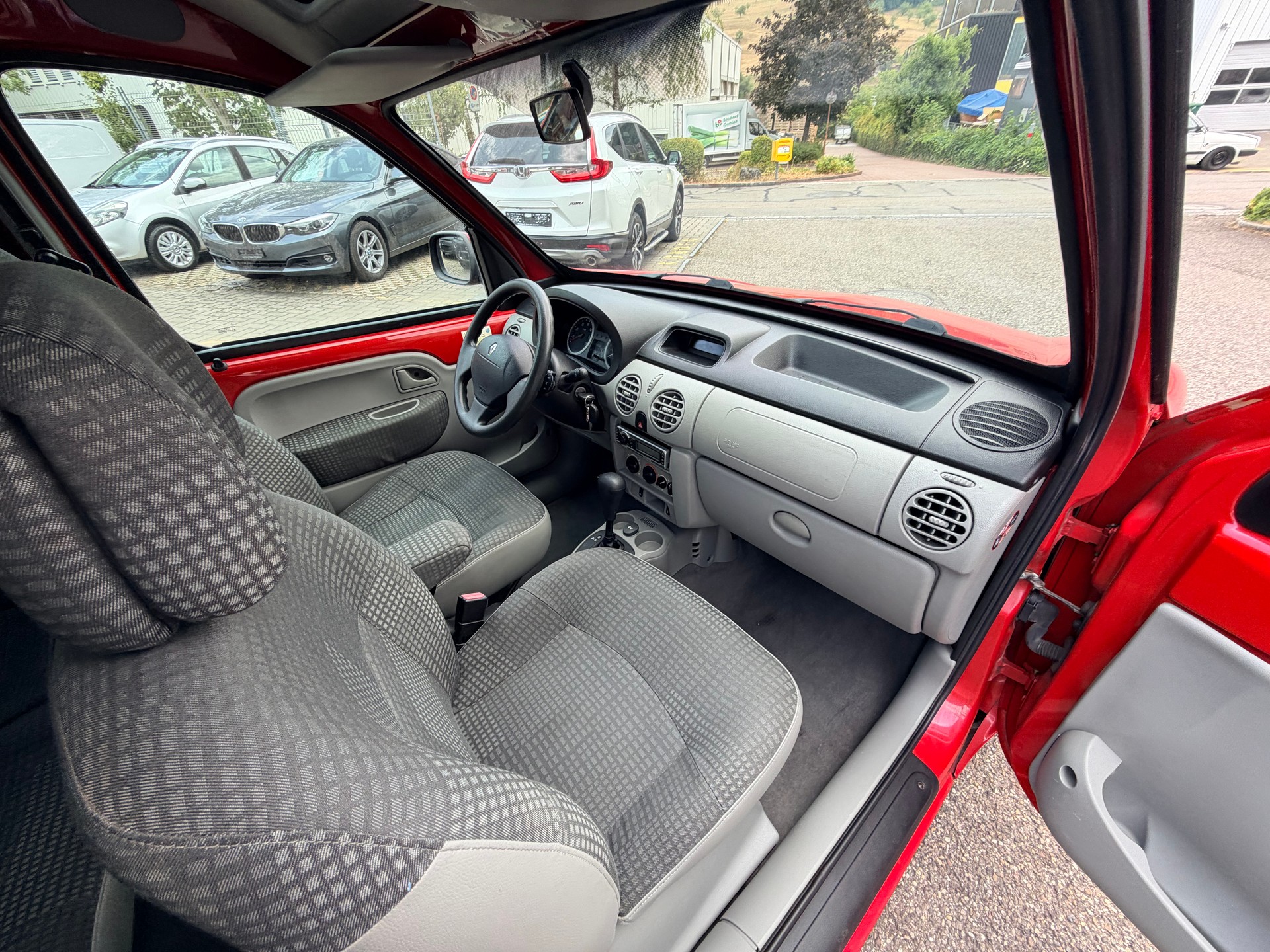 RENAULT Kangoo 1.6 16V Privilège-image-9