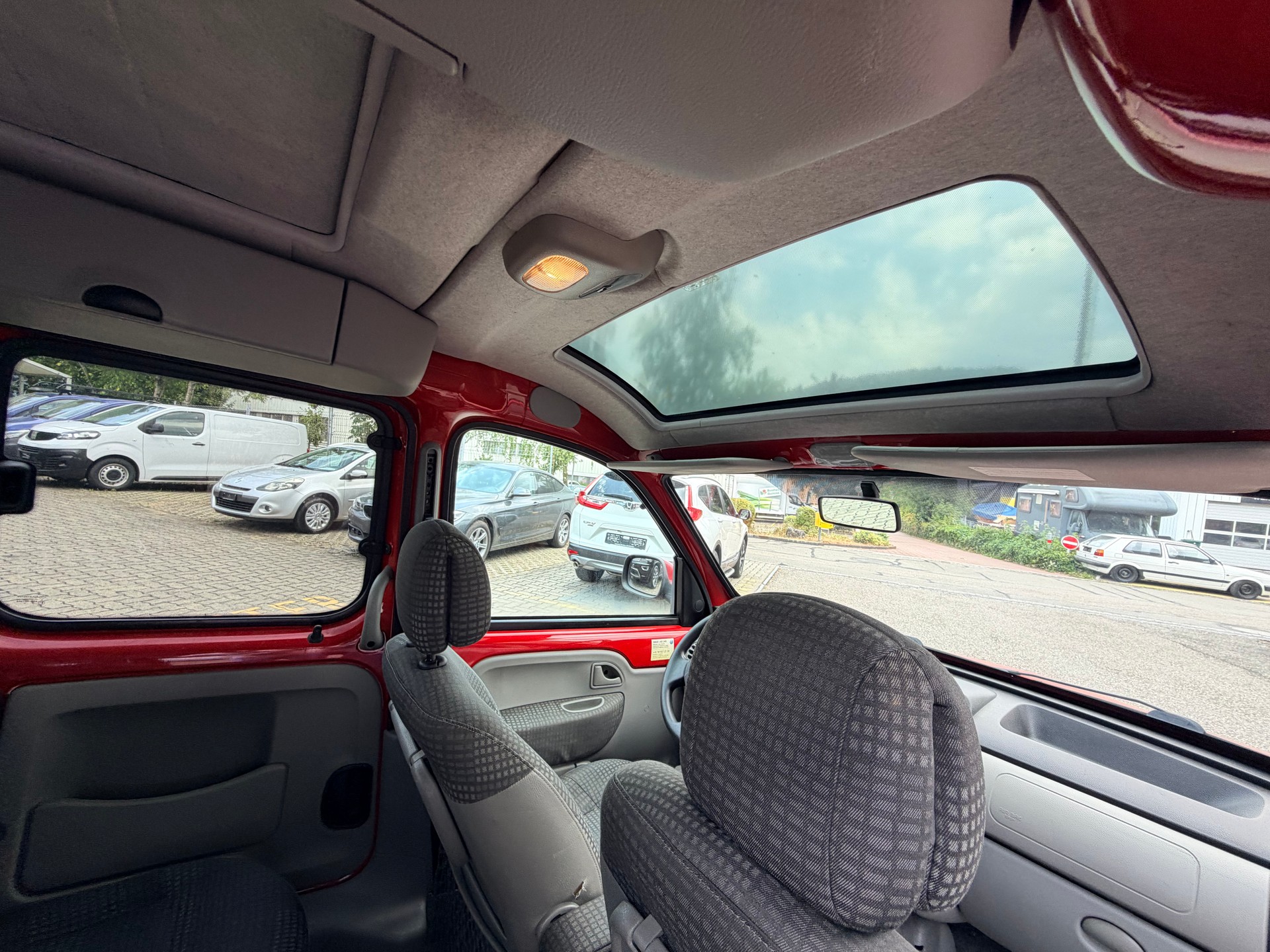 RENAULT Kangoo 1.6 16V Privilège-image-12