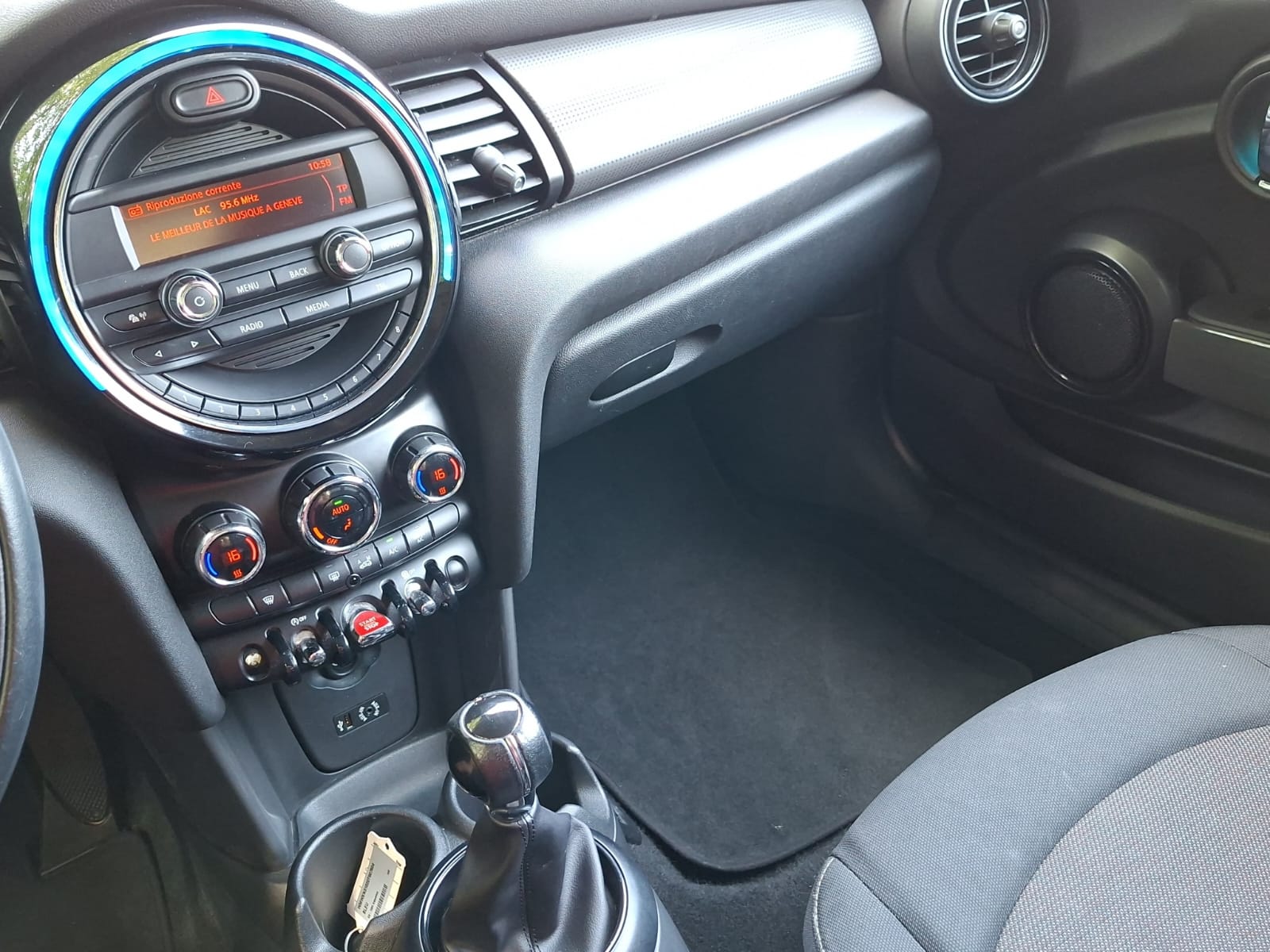 MINI Cooper-image-12