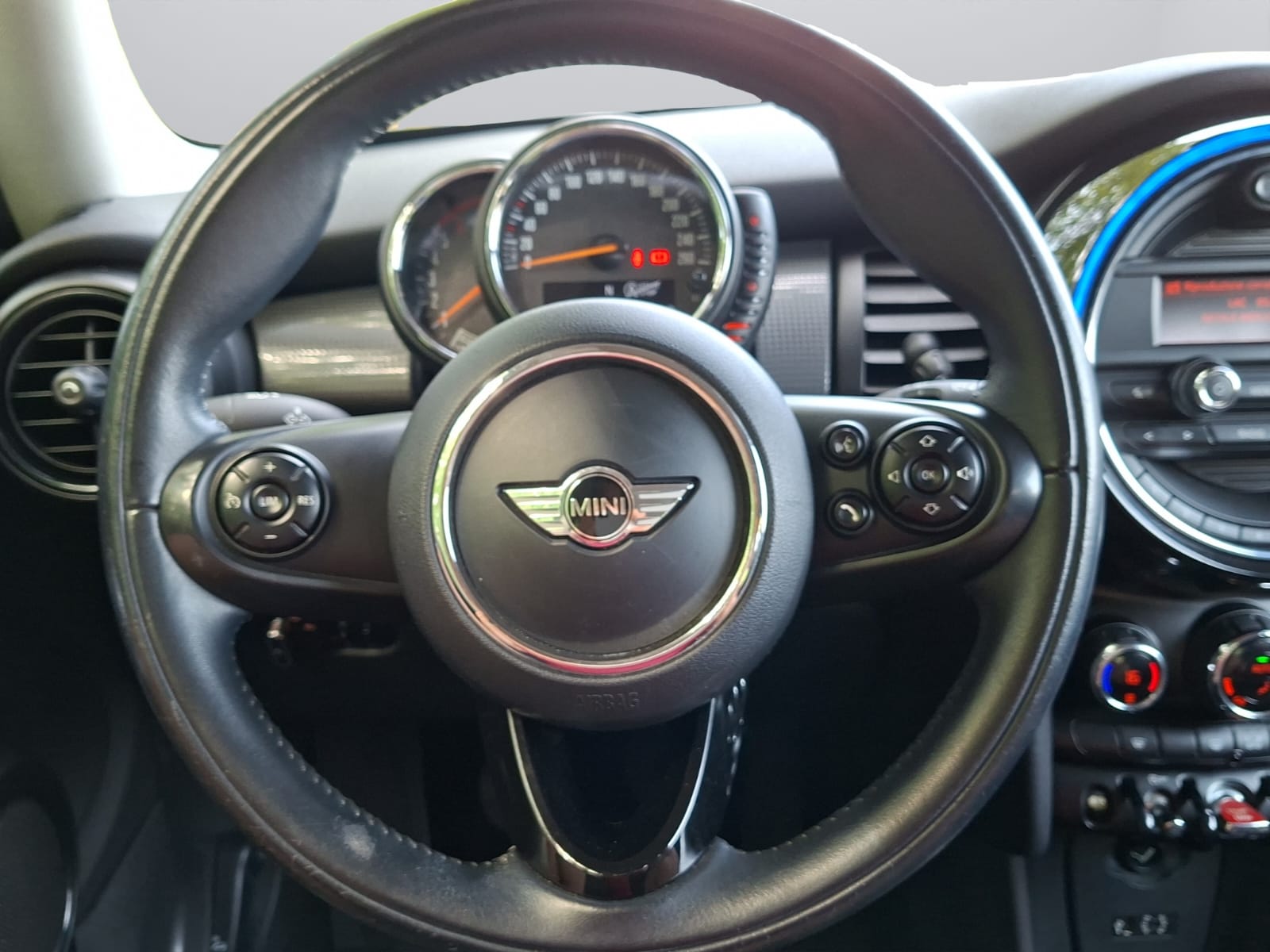 MINI Cooper-image-11