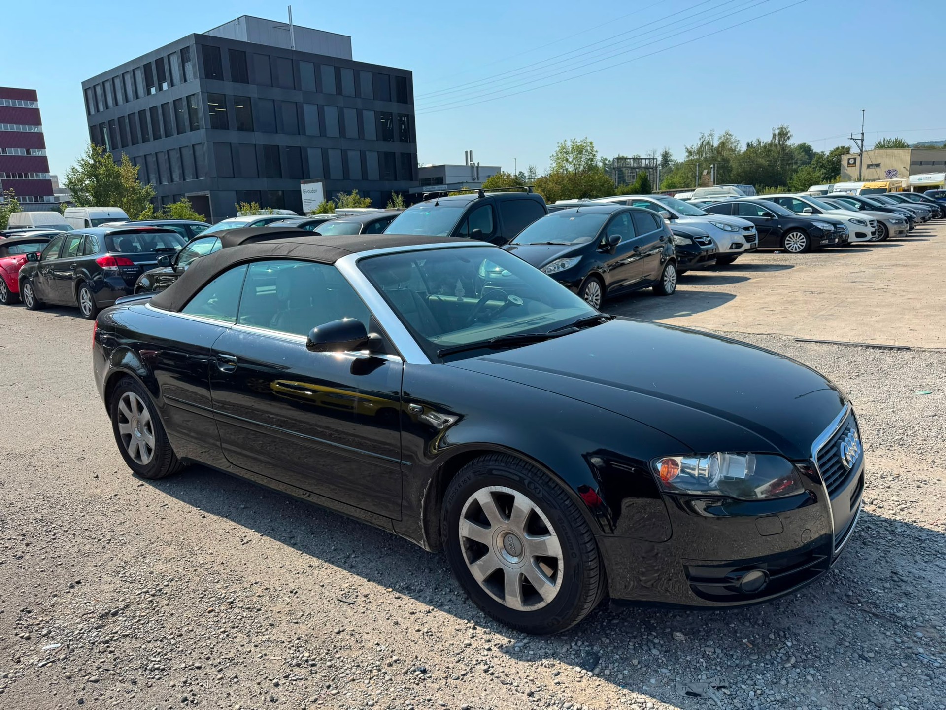 AUDI A4 Cabriolet 2.0T FSI multitronic-image-2
