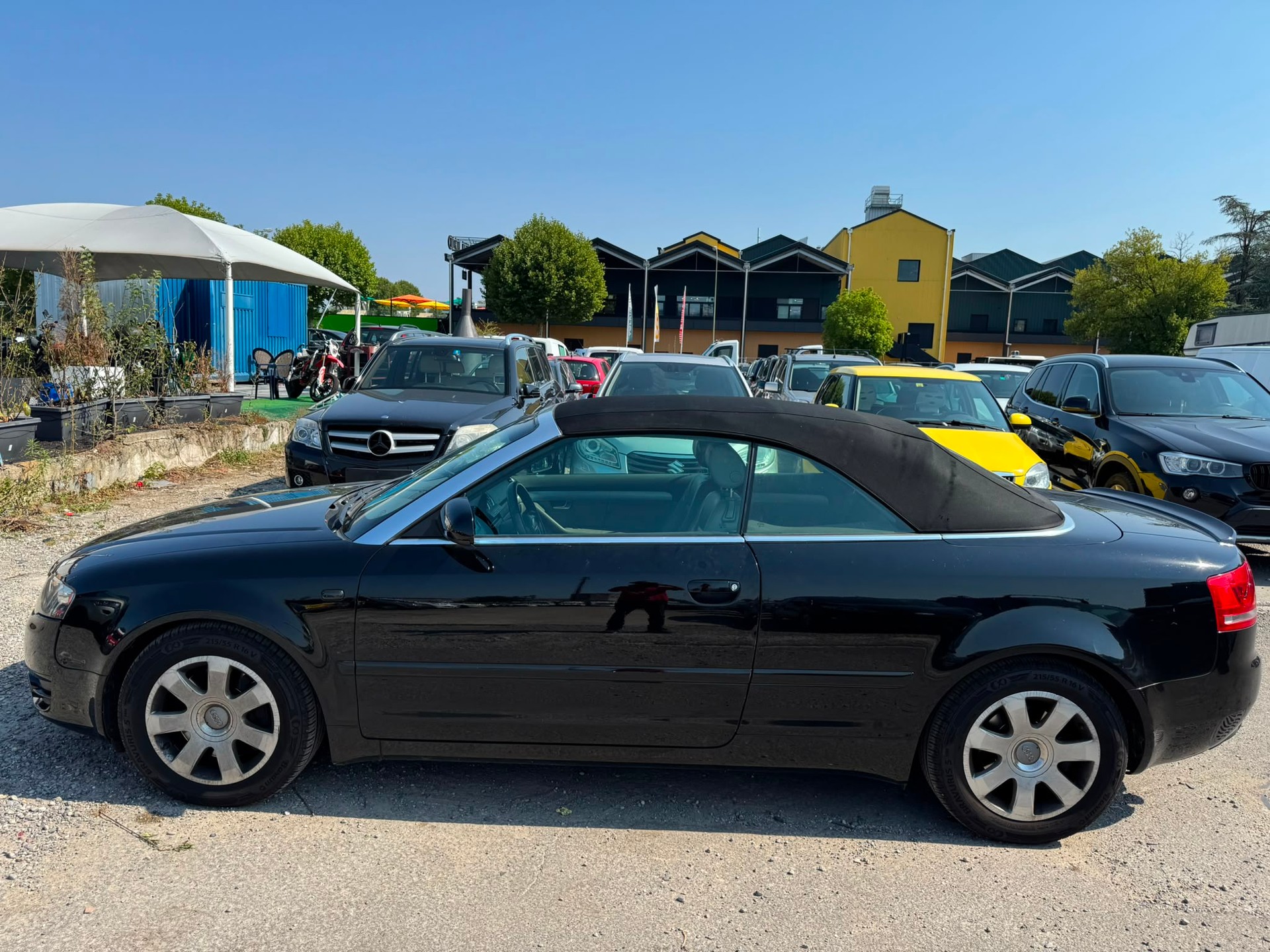 AUDI A4 Cabriolet 2.0T FSI multitronic-image-5