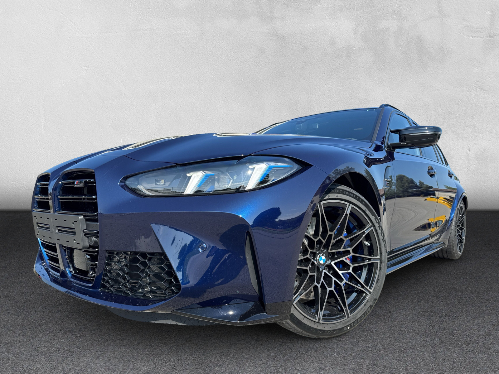 BMW M3 Touring xDrive Competition M-image-8