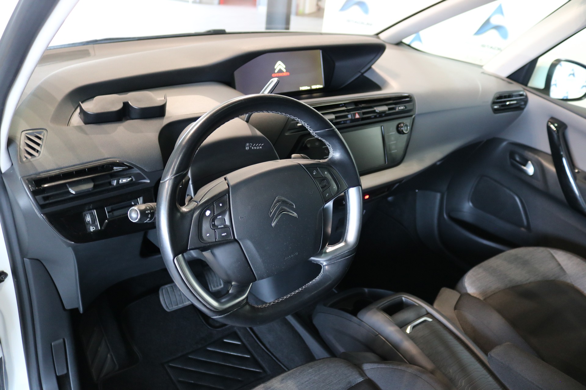 CITROEN Grand C4 Picasso 2.0 BlueHDi Exclusive Automatic-image-1