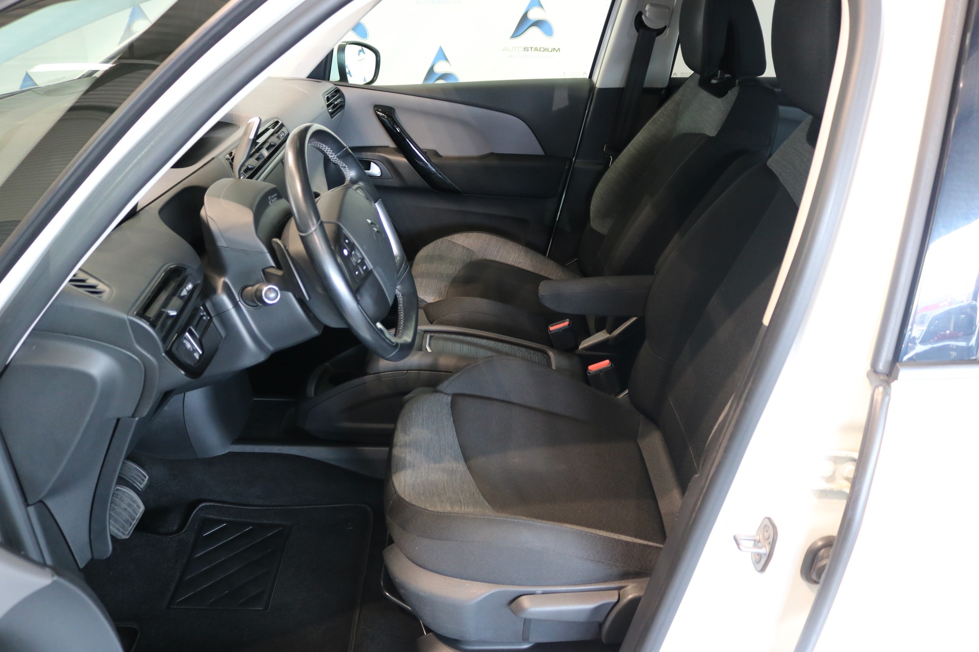 CITROEN Grand C4 Picasso 2.0 BlueHDi Exclusive Automatic-image-2