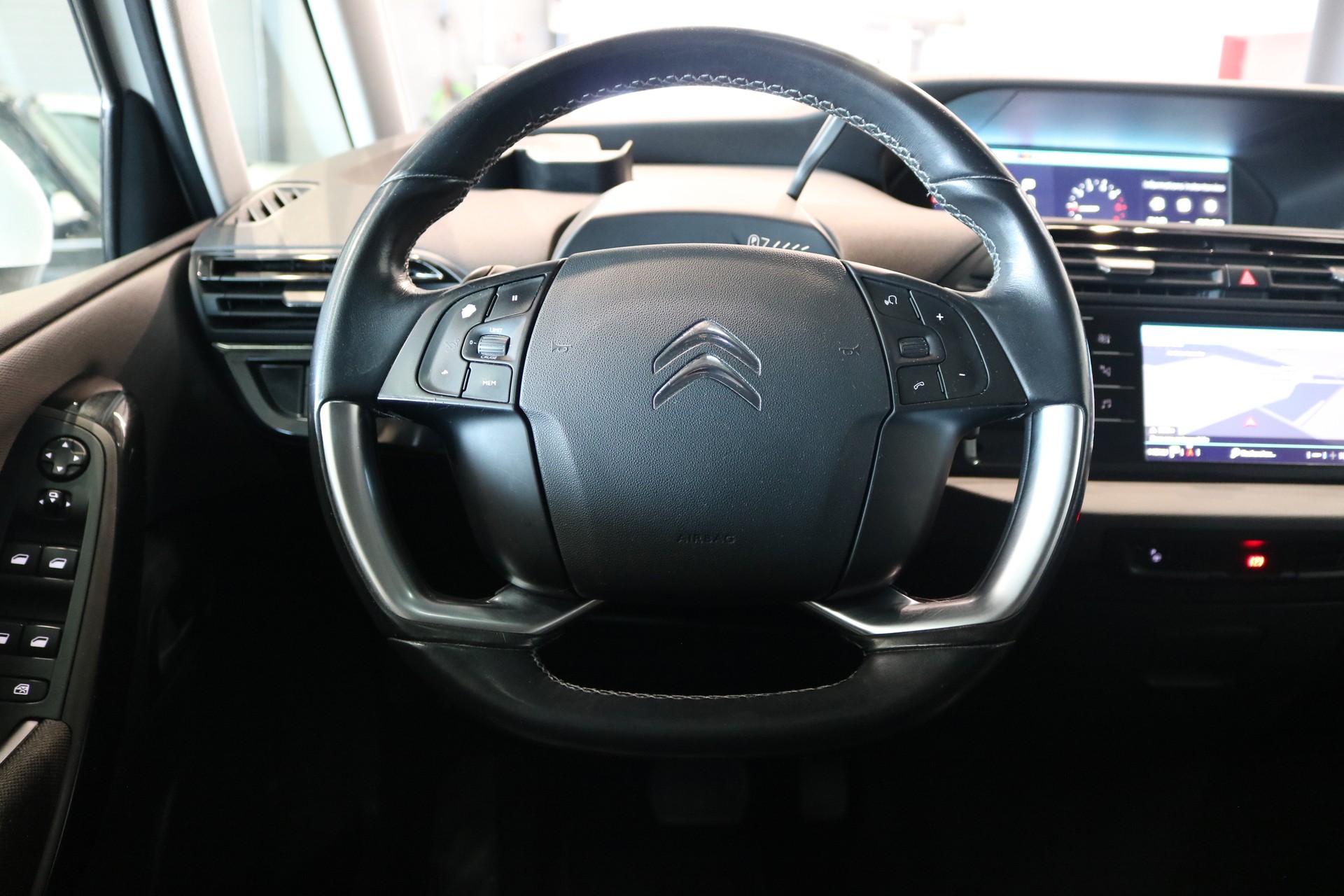 CITROEN Grand C4 Picasso 2.0 BlueHDi Exclusive Automatic-image-33