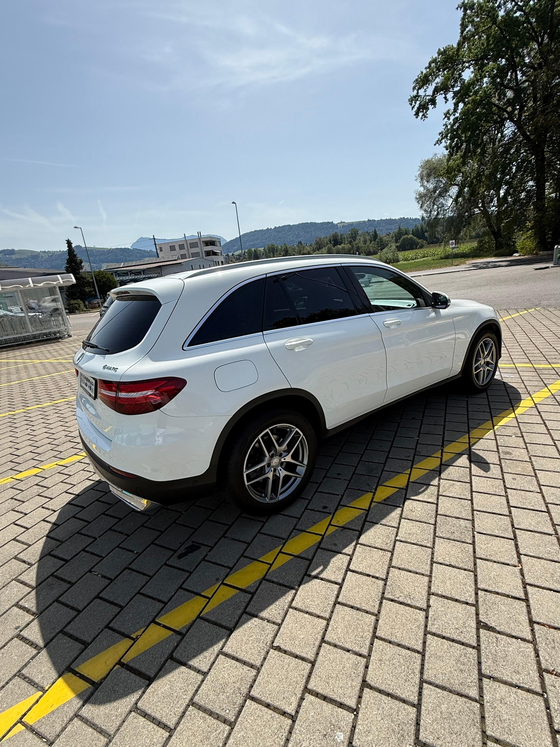 MERCEDES-BENZ GLC 250 d Exclusive 4m-image-2