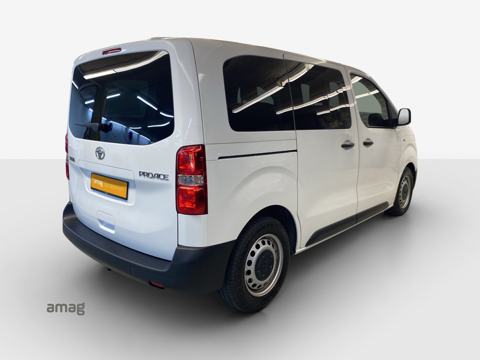 TOYOTA Proace Verso 1,5 D-4D Combi Compact-image-4