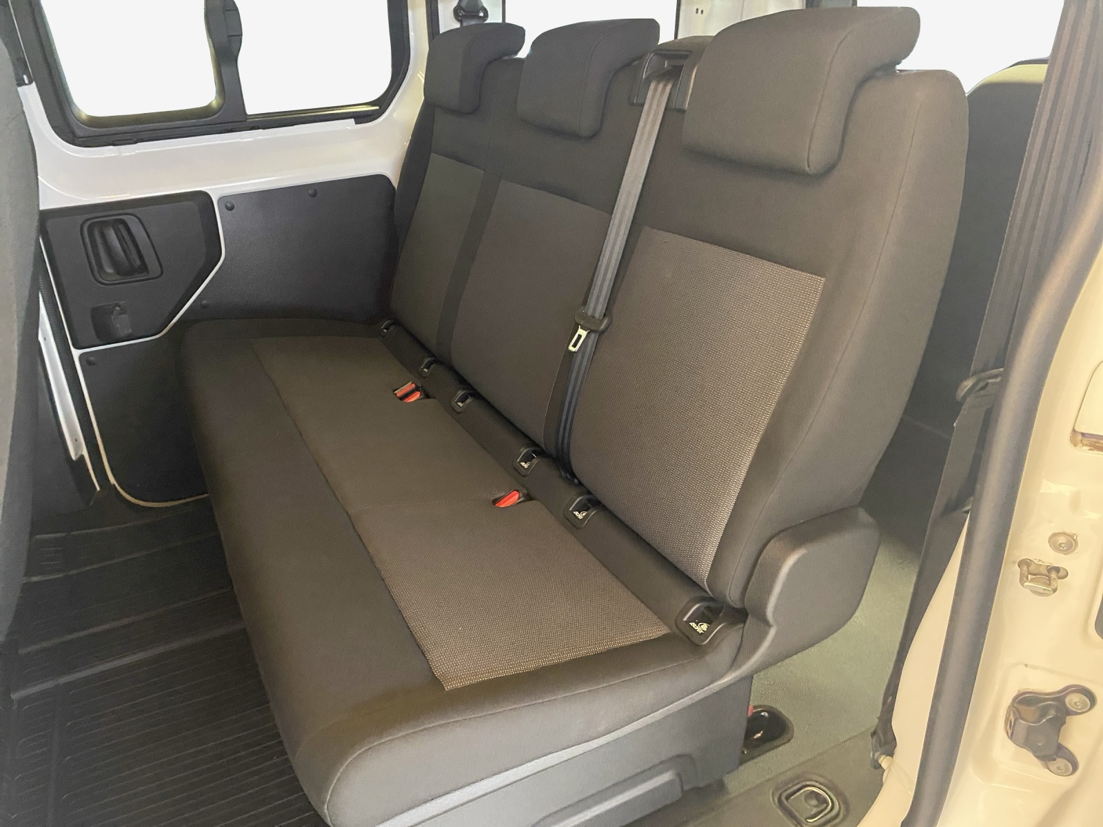TOYOTA Proace Verso 1,5 D-4D Combi Compact-image-11