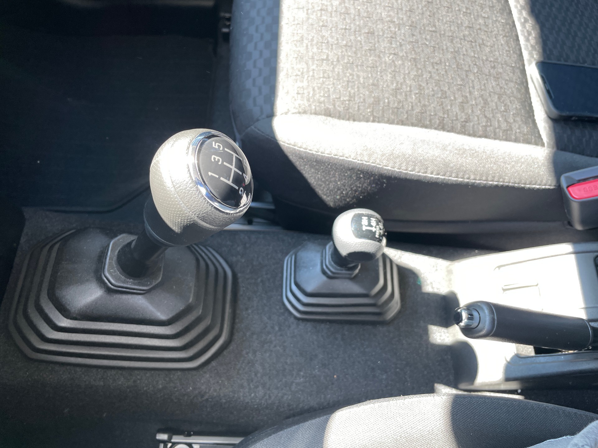SUZUKI Jimny 1.5 MAN 4x4 AMG Style Umbau-image-14