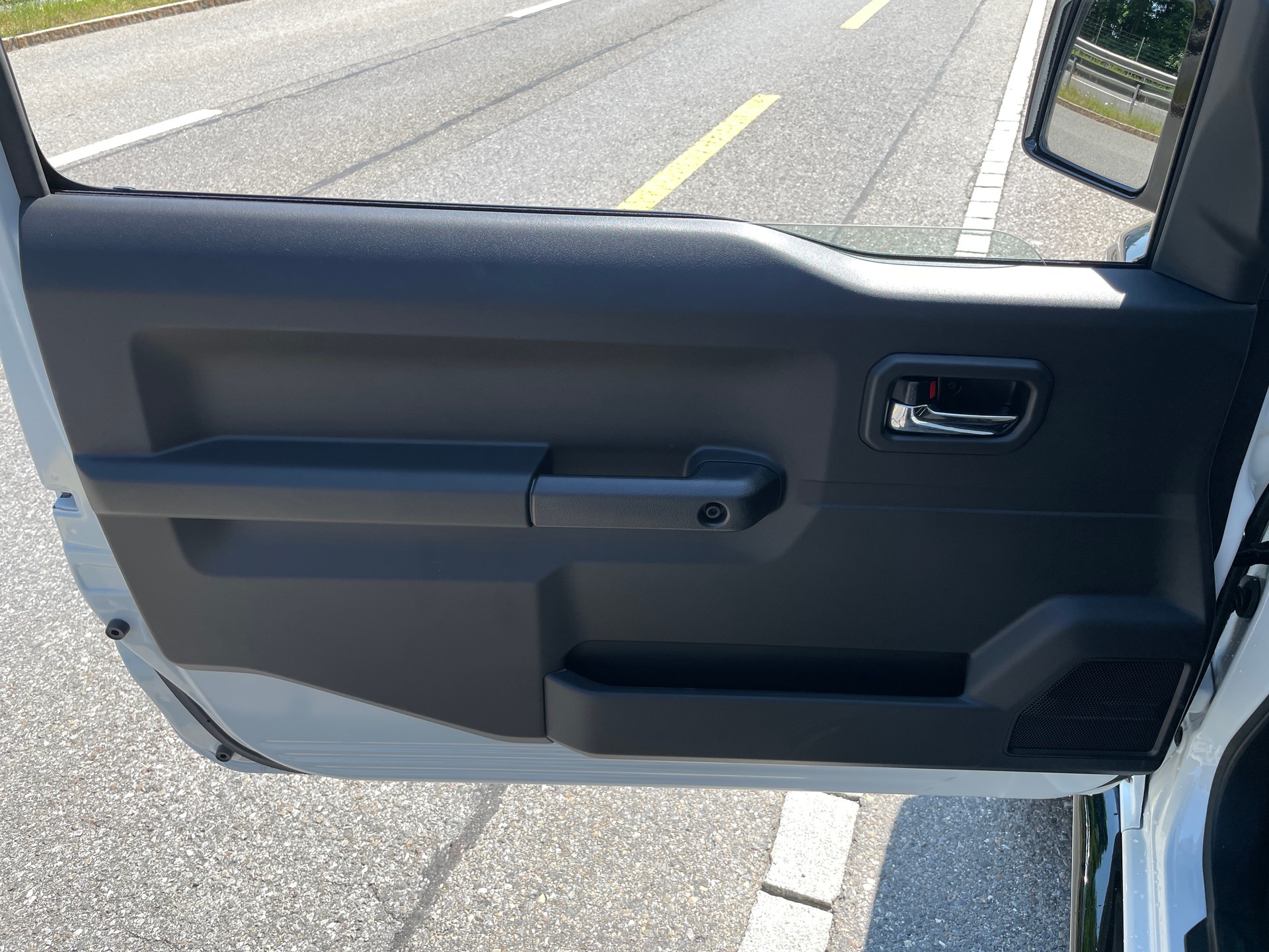 SUZUKI Jimny 1.5 MAN 4x4 AMG Style Umbau-image-10