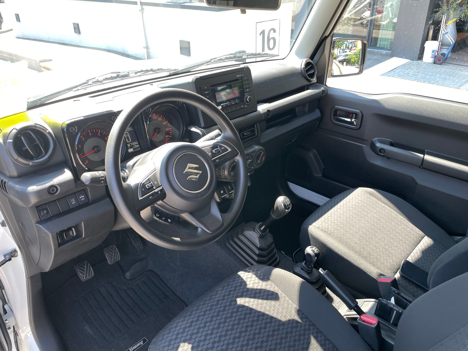 SUZUKI Jimny 1.5 MAN 4x4 AMG Style Umbau-image-9
