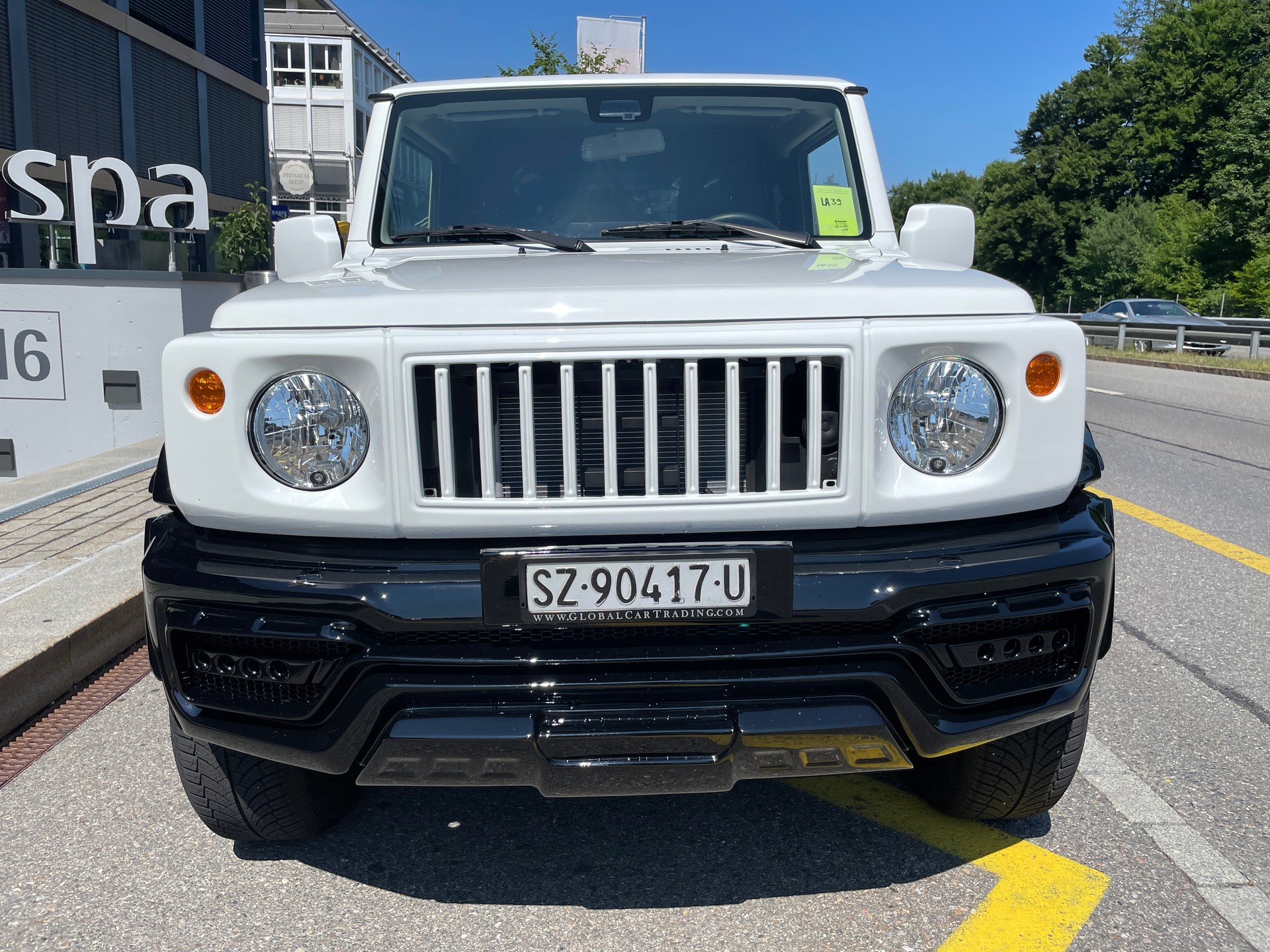 SUZUKI Jimny 1.5 MAN 4x4 AMG Style Umbau-image-1