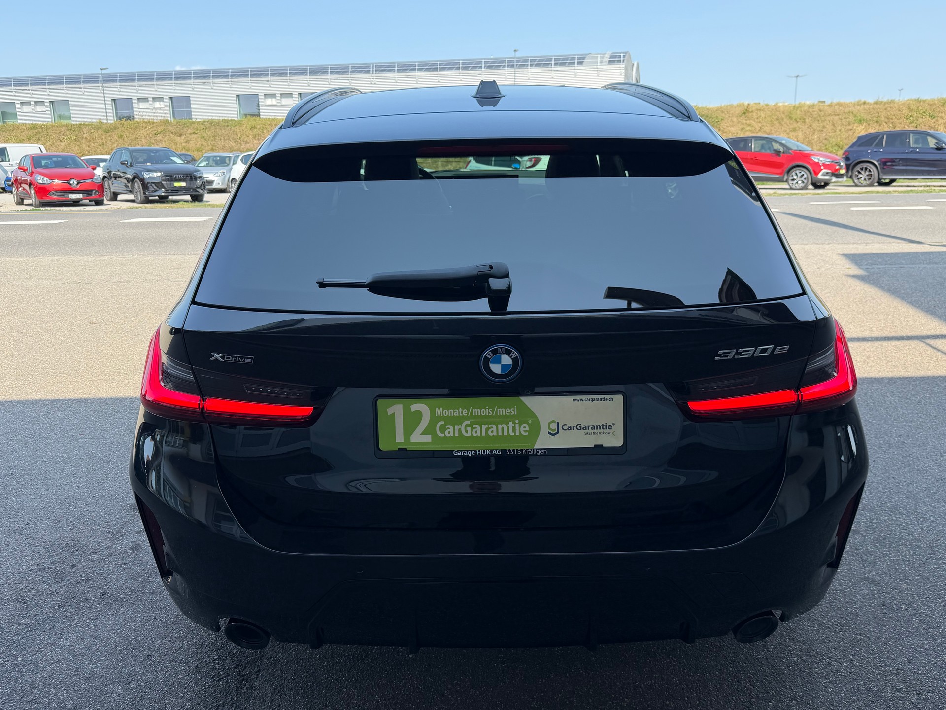 BMW 330e x DriveTouring Steptronic M Sport+++ANHÄNGERKUPPLUNG+++PANORAMADACH+++-image-3