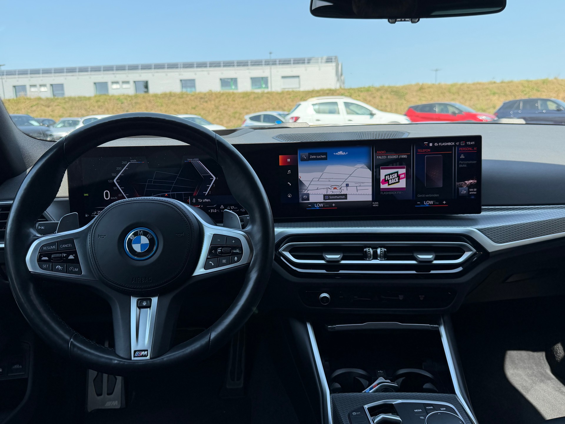 BMW 330e x DriveTouring Steptronic M Sport+++ANHÄNGERKUPPLUNG+++PANORAMADACH+++-image-7