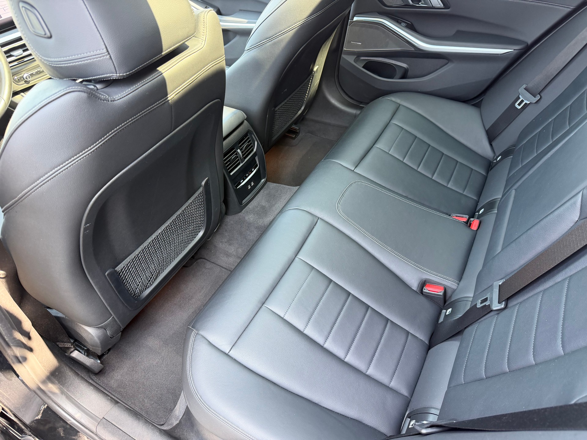 BMW 330e x DriveTouring Steptronic M Sport+++ANHÄNGERKUPPLUNG+++PANORAMADACH+++-image-9