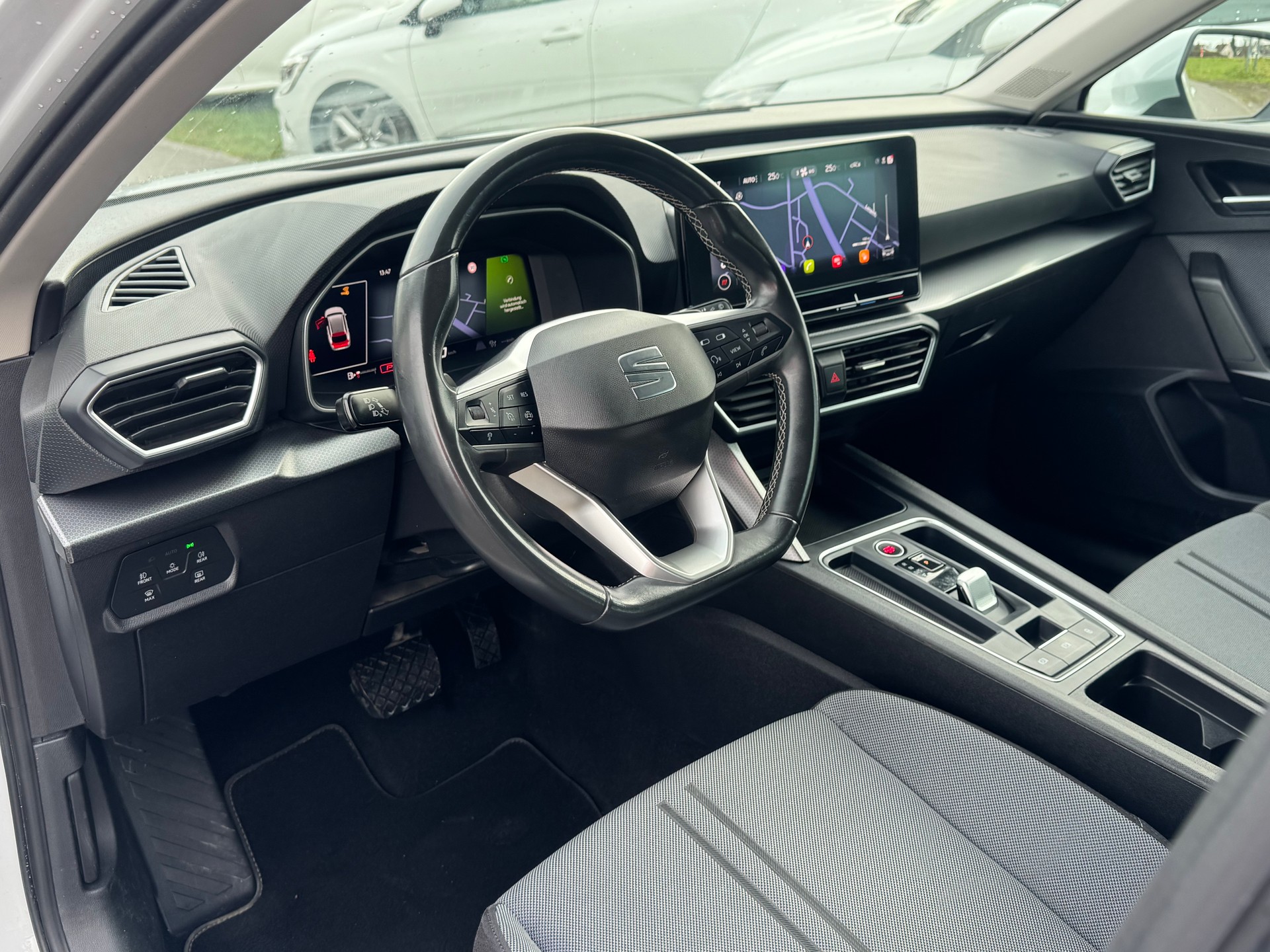 SEAT Leon 2.0 TDI EVO DSG Style-image-5